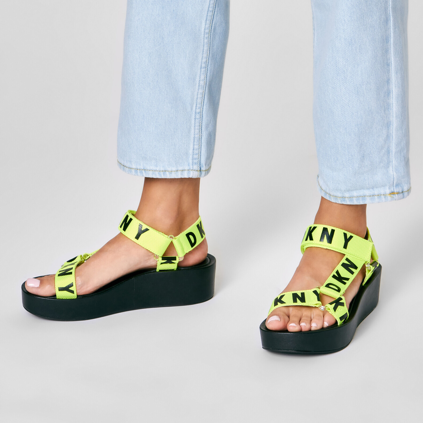 DKNY Сандали Ayli K1083353 Жълт - Pepit.bg