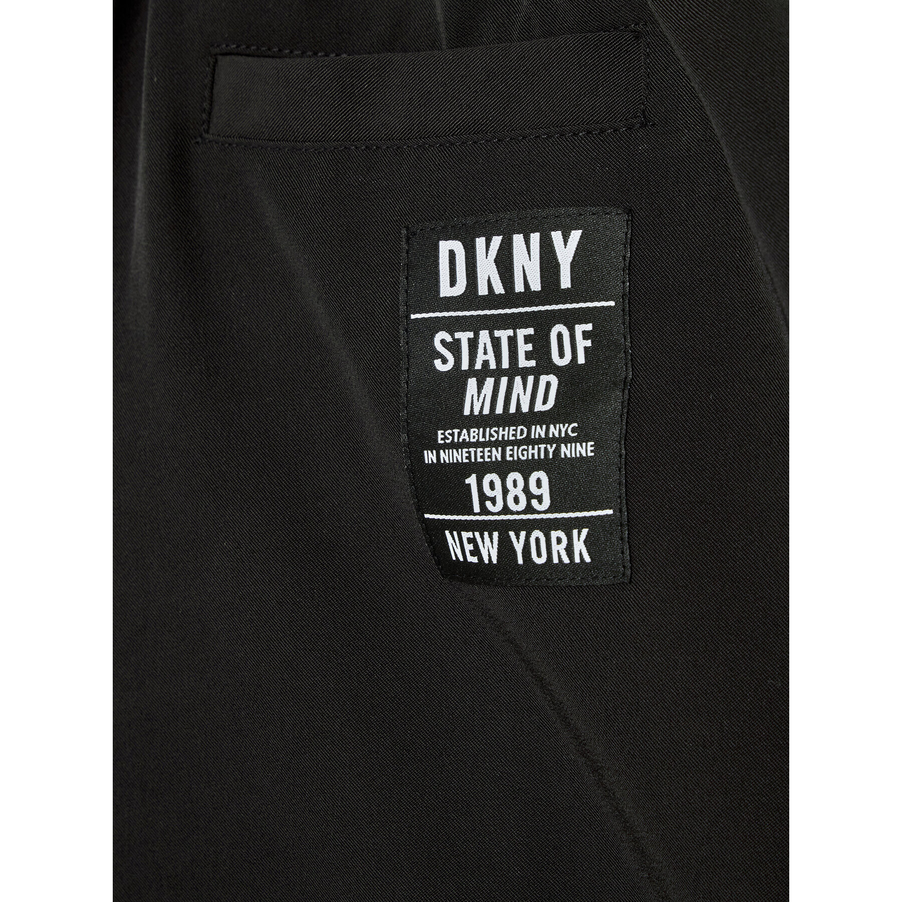 DKNY Шорти от плат D34A39 Черен Regular Fit - Pepit.bg