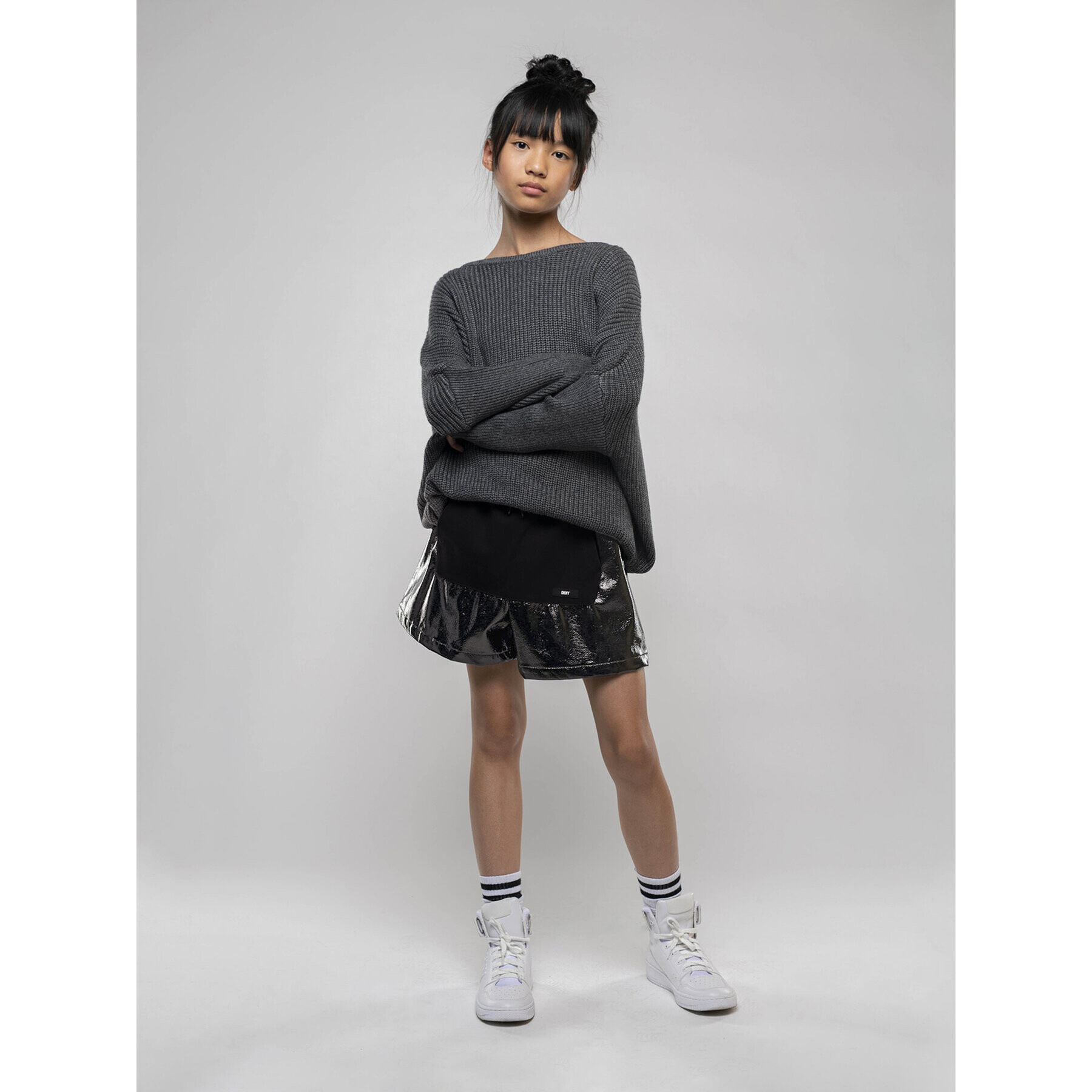 DKNY Шорти от плат D34B17 S Черен Regular Fit - Pepit.bg