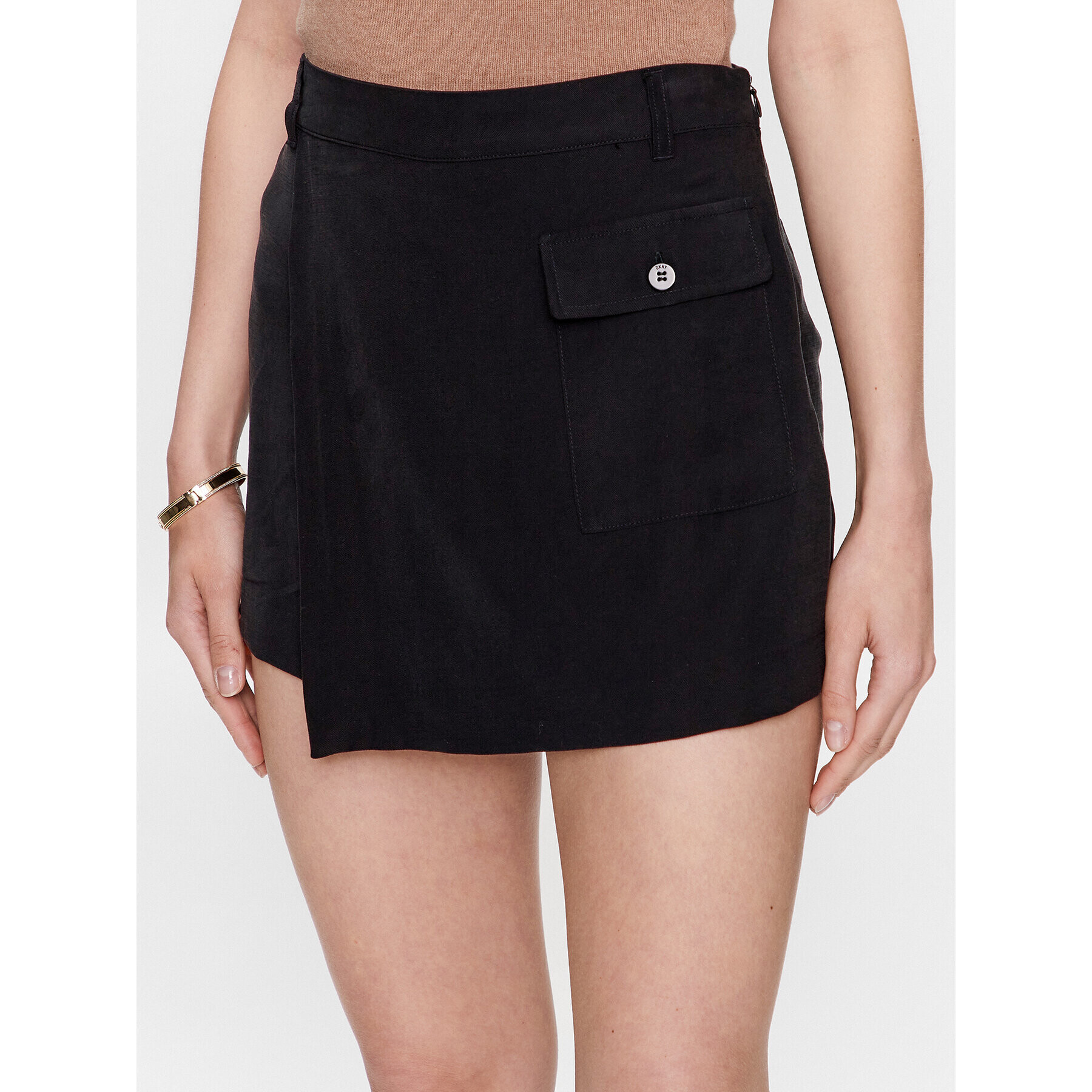 DKNY Шорти от плат P3BNTR11 Черен Regular Fit - Pepit.bg