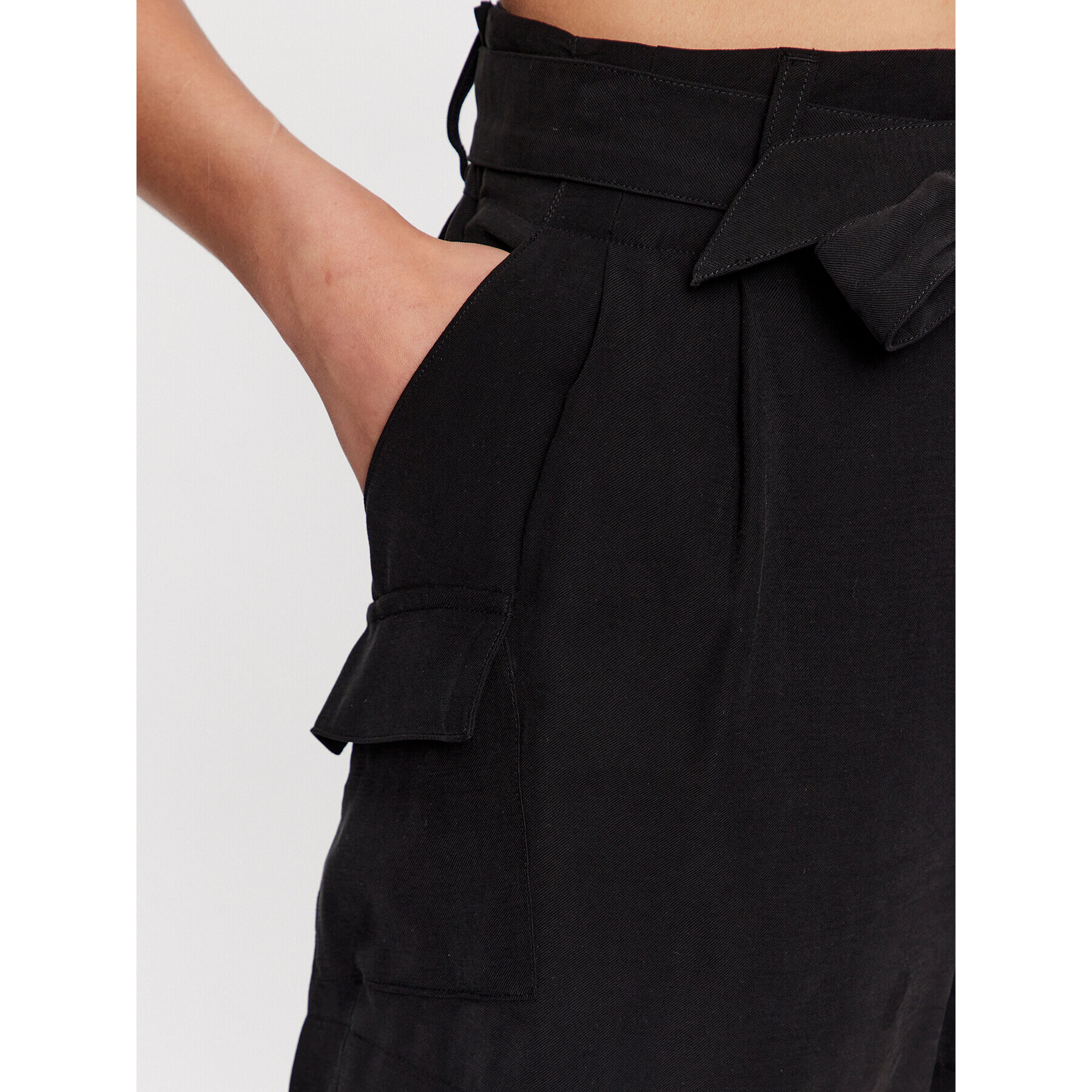 DKNY Шорти от плат P3BWTR10 Черен Regular Fit - Pepit.bg