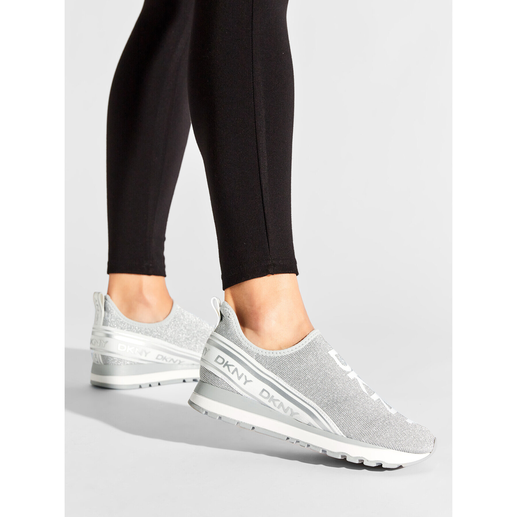 DKNY Сникърси Jay-Slip On Sneake K1254231 Сребрист - Pepit.bg