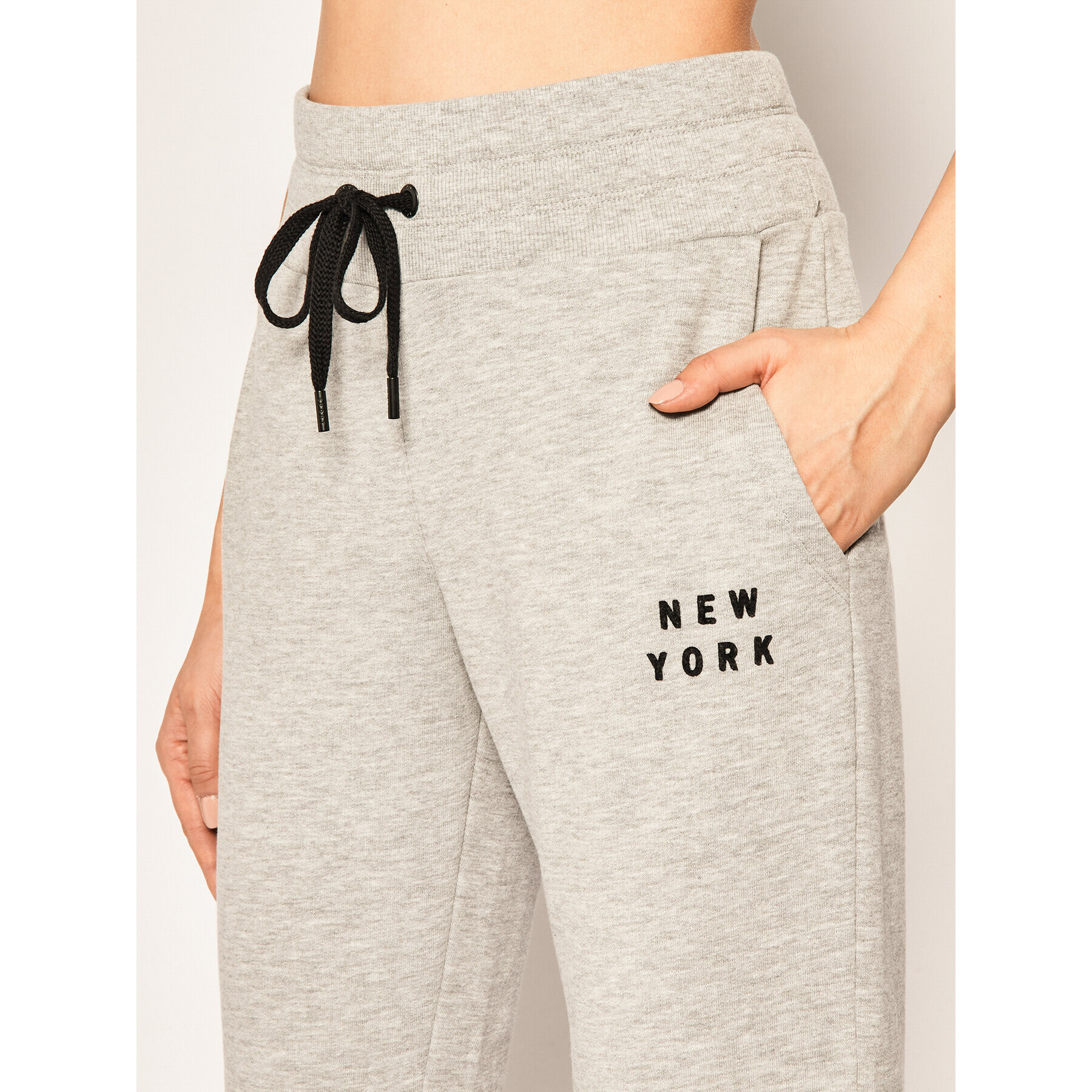 DKNY Sport Долнище анцуг DP9P2229 Сив Regular Fit - Pepit.bg