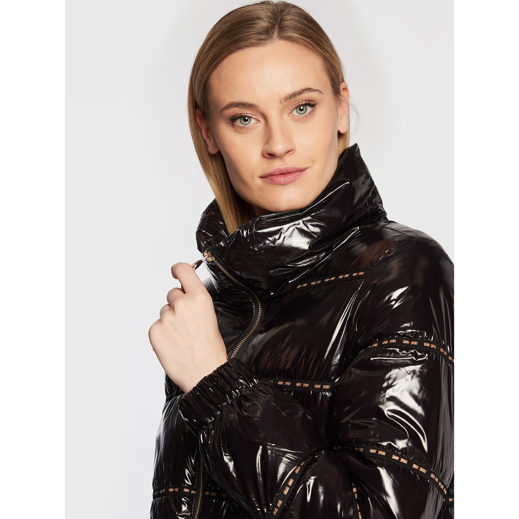DKNY Sport Пухено яке DP2J8857 Черен Regular Fit - Pepit.bg