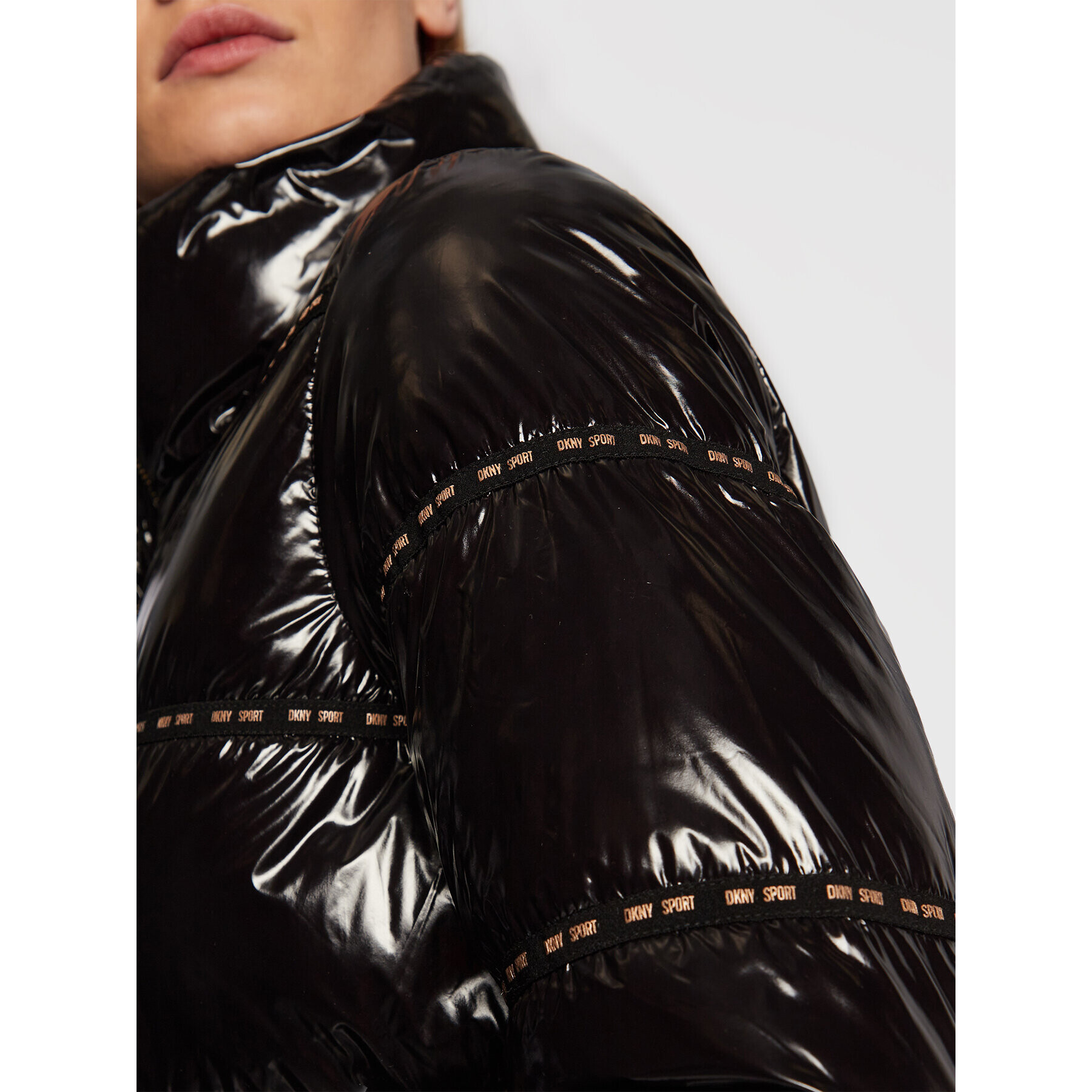 DKNY Sport Пухено яке DP2J8857 Черен Regular Fit - Pepit.bg