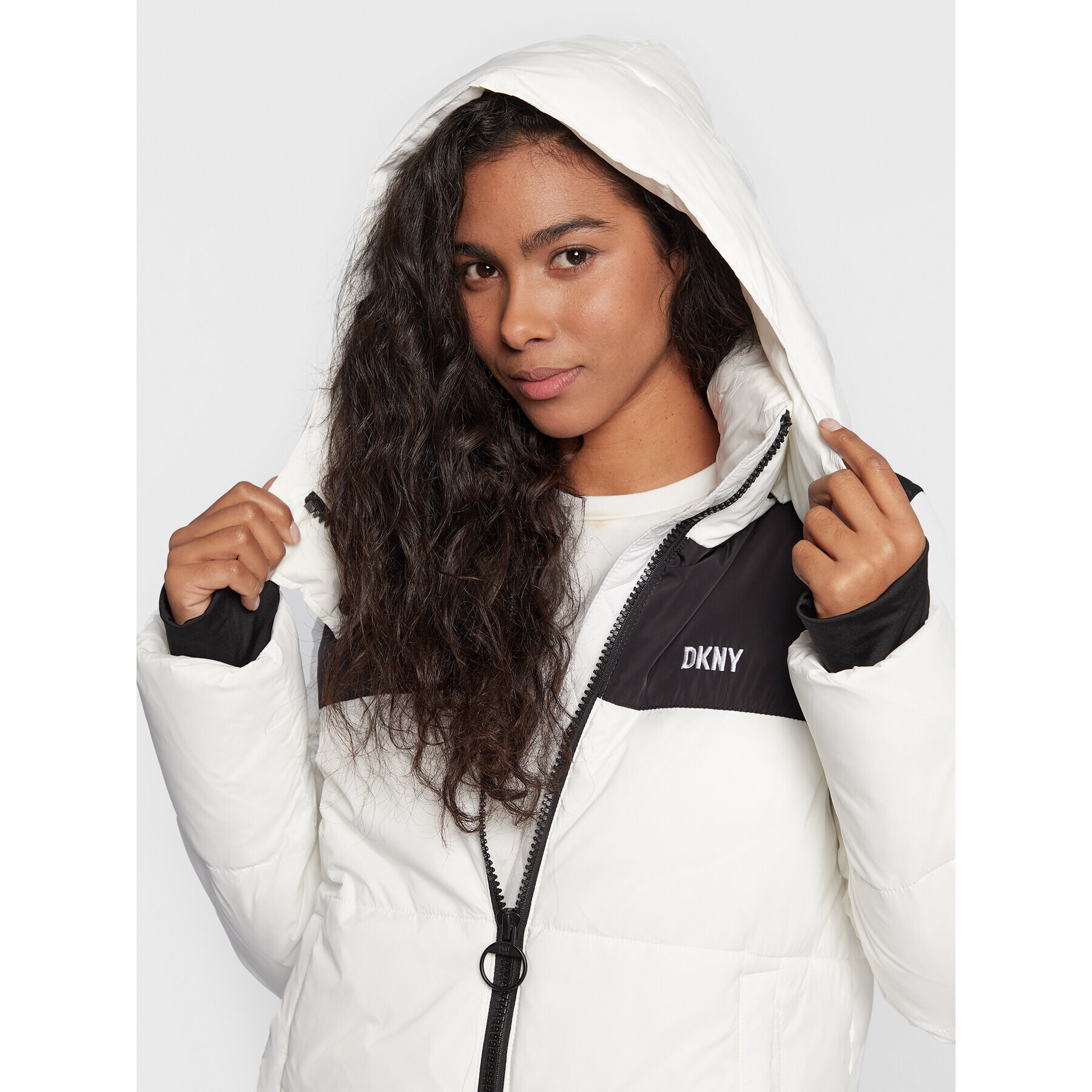 DKNY Sport Пухено яке DP2J9216 Бял Regular Fit - Pepit.bg