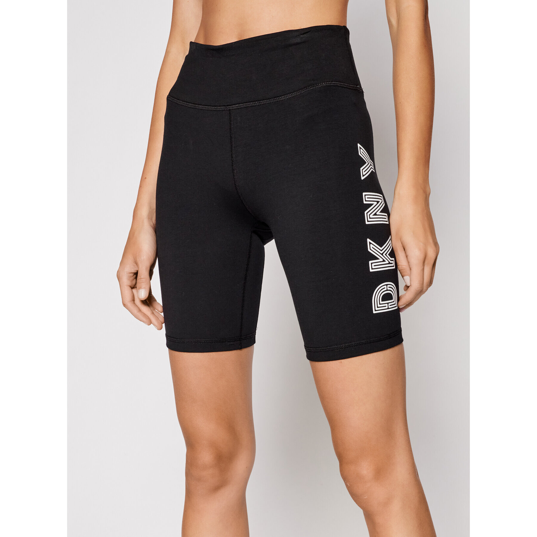 DKNY Sport Спортни шорти DP0S4748 Черен Slim Fit - Pepit.bg