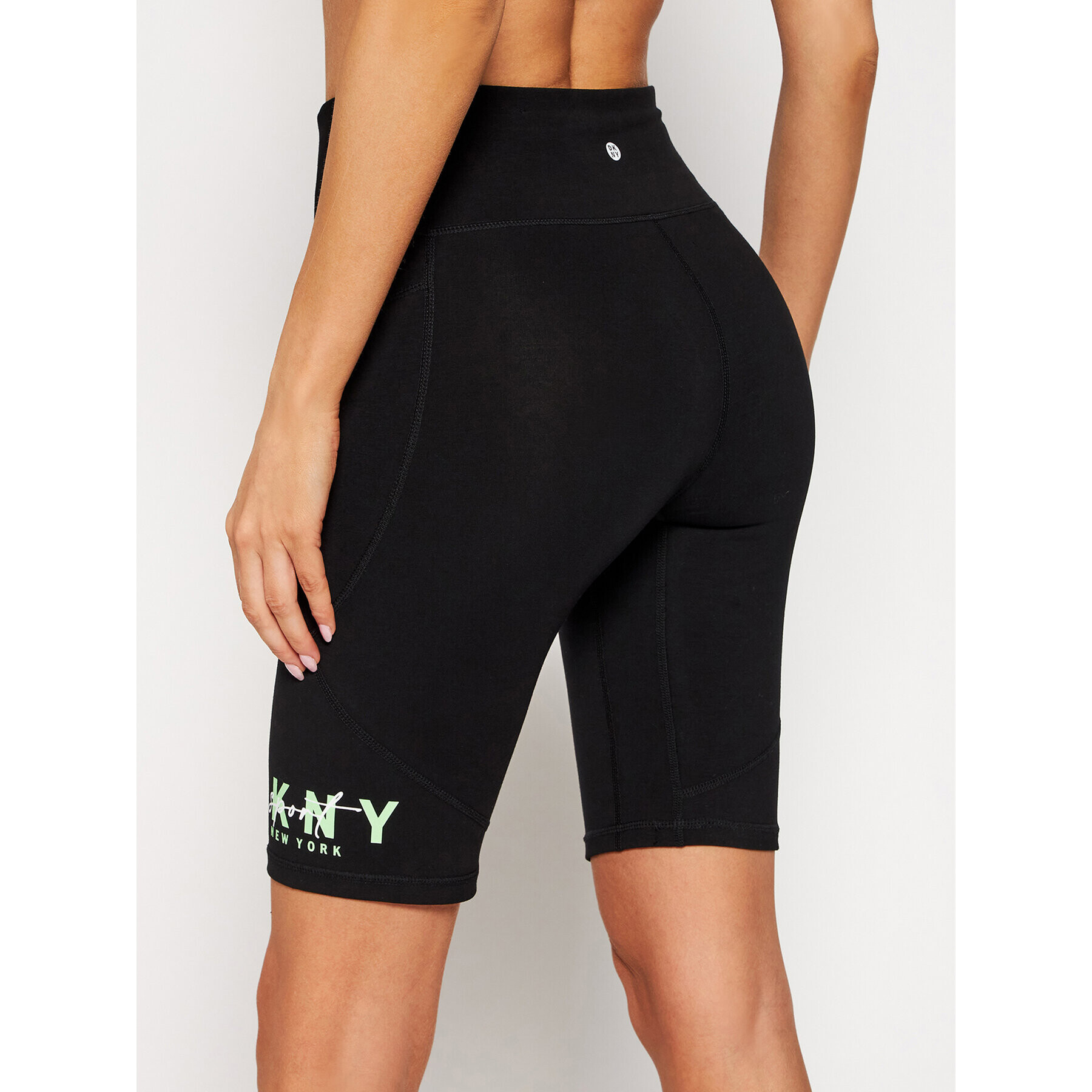 DKNY Sport Спортни шорти DP0S4799 Черен Slim Fit - Pepit.bg