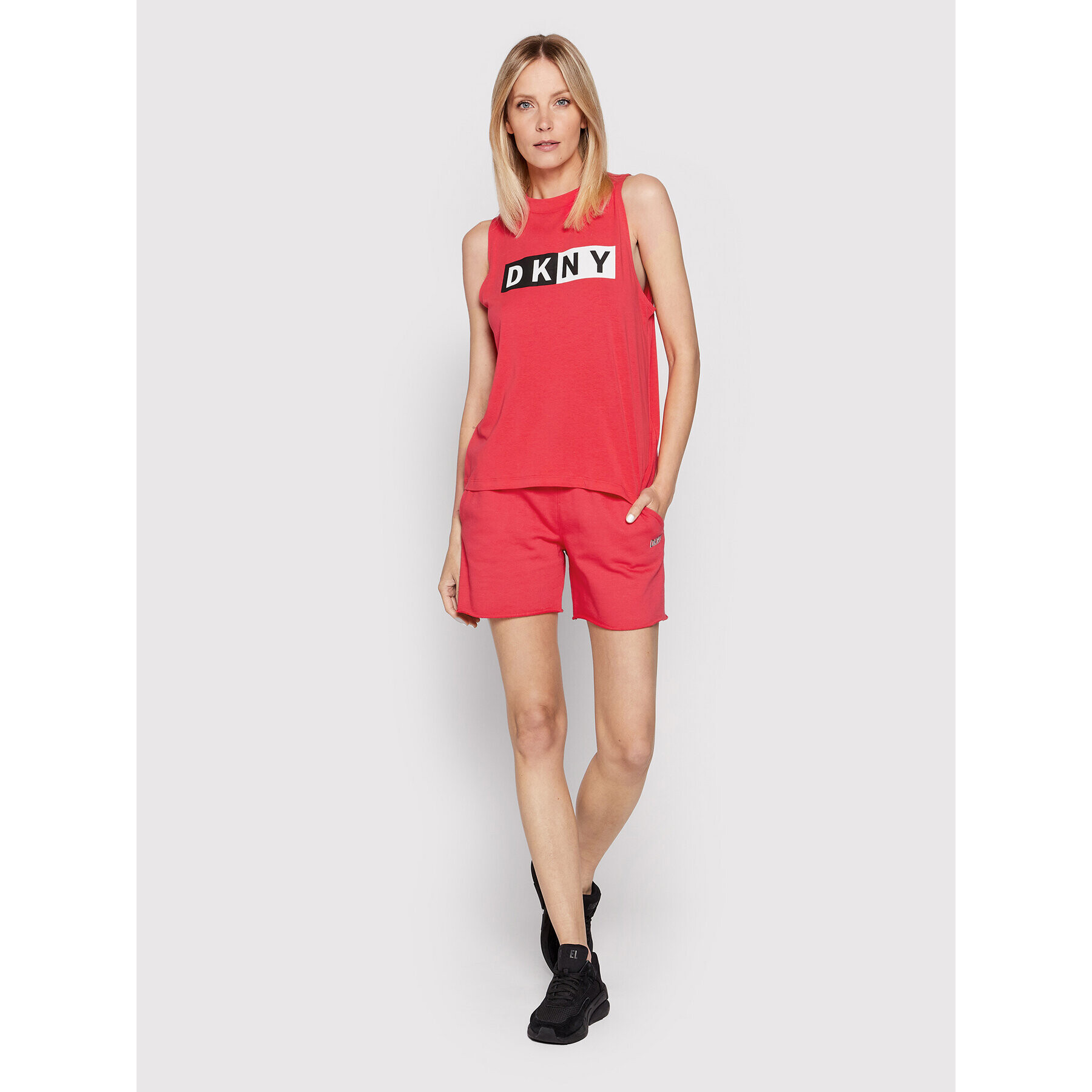 DKNY Sport Спортни шорти DP2S5012 Розов Regular Fit - Pepit.bg