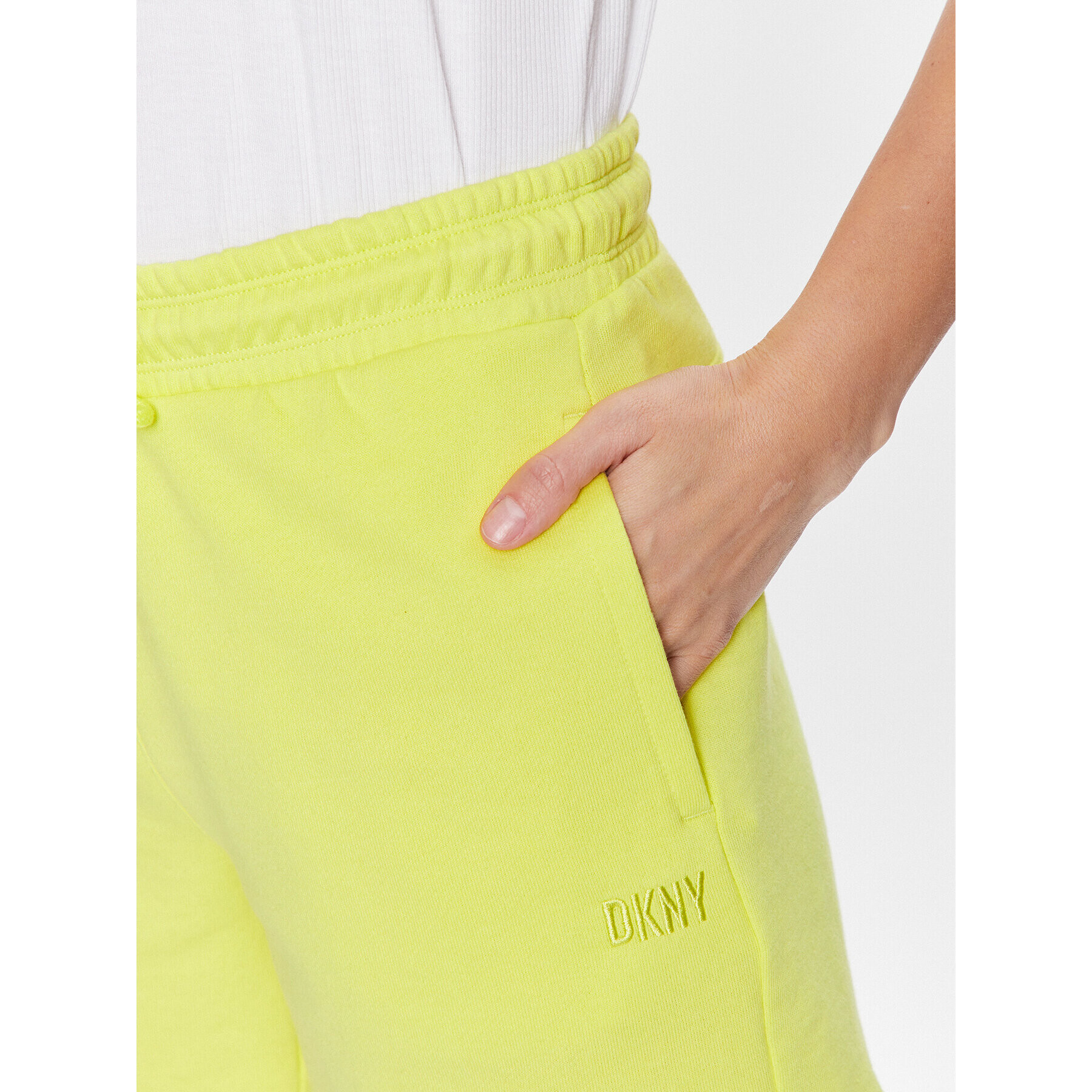 DKNY Sport Спортни шорти DP3S4993 Зелен Classic Fit - Pepit.bg