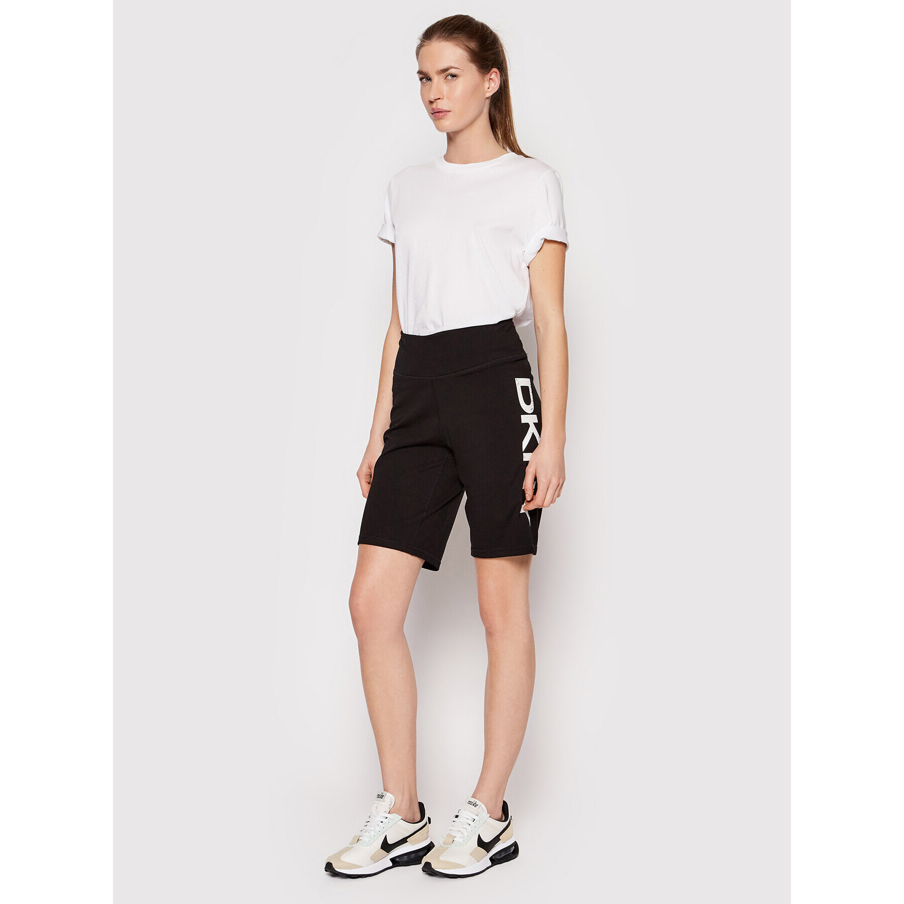 DKNY Sport Спортни шорти DPPS5002 Черен Slim Fit - Pepit.bg