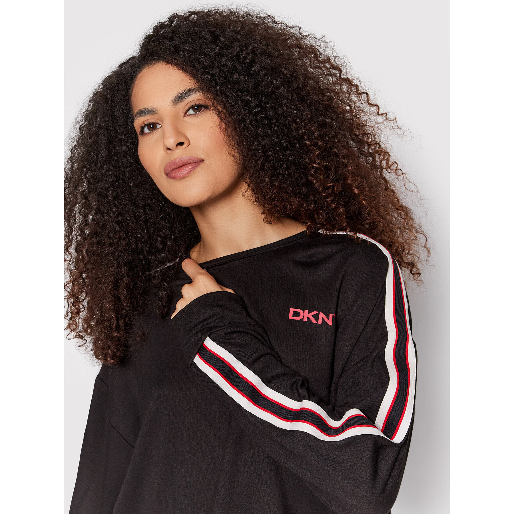 DKNY Суитшърт YI2222534 Черен Relaxed Fit - Pepit.bg