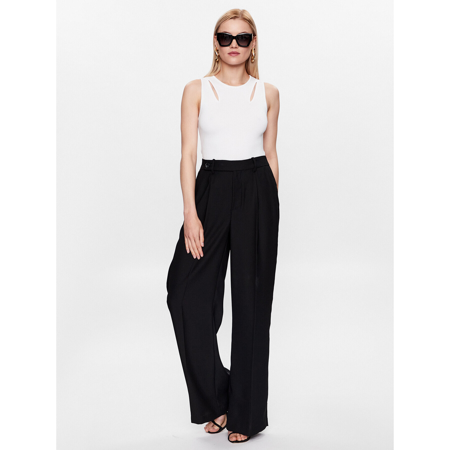 DKNY Текстилни панталони P3AKNQ84 Черен Relaxed Fit - Pepit.bg