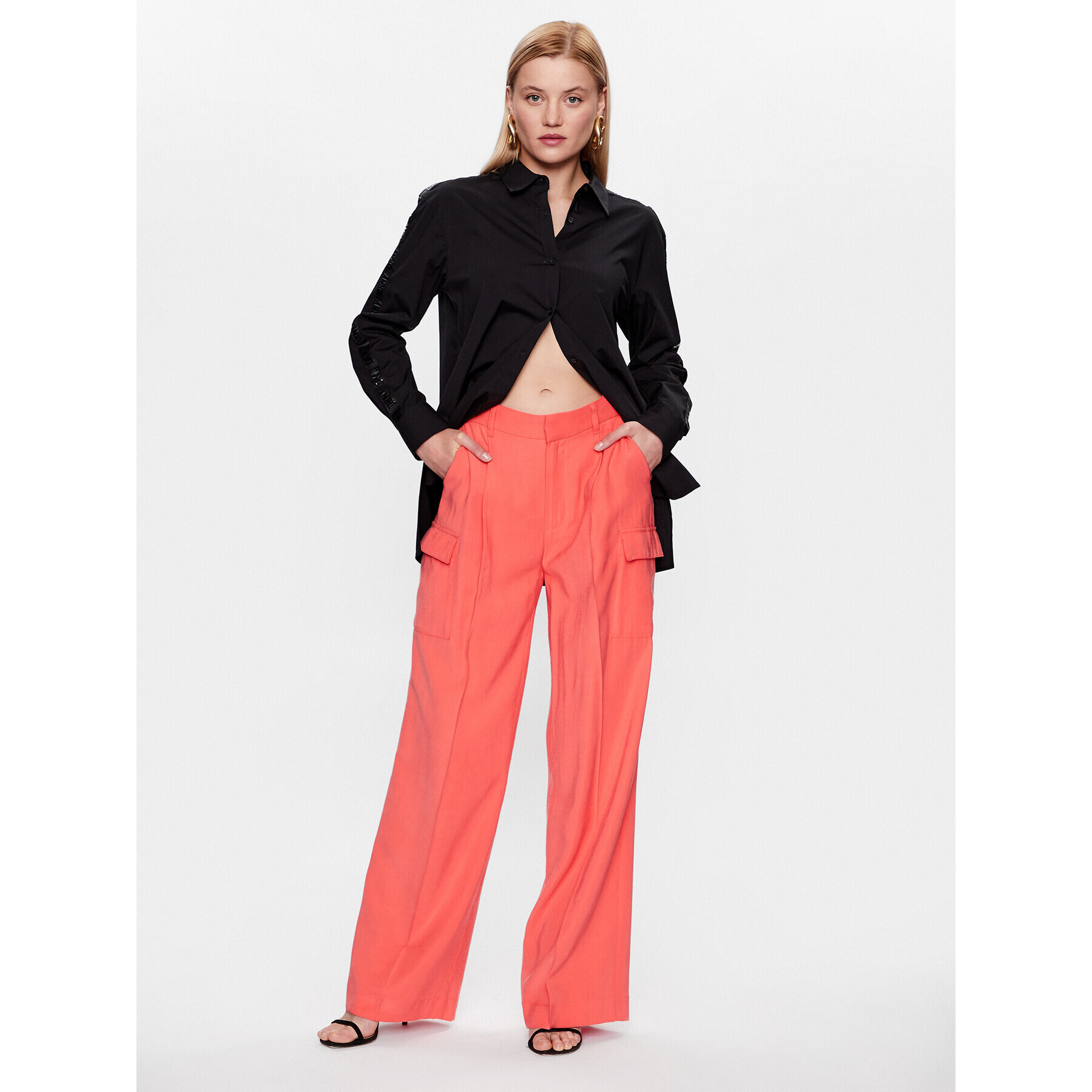 DKNY Текстилни панталони P3BKTR20 Коралов Relaxed Fit - Pepit.bg