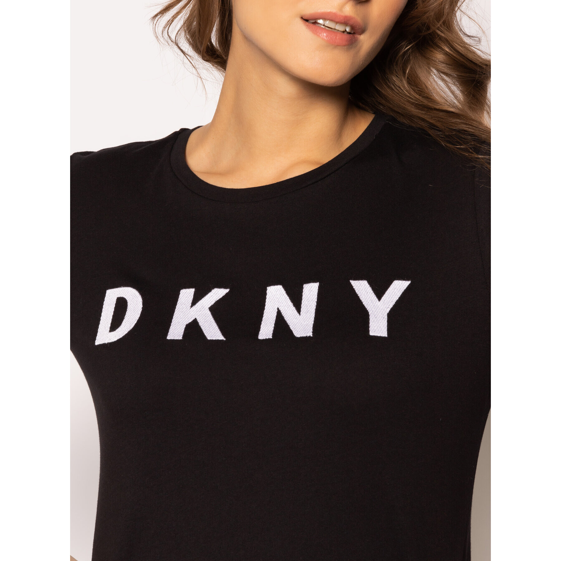 DKNY Тишърт W3276CNA Черен Regular Fit - Pepit.bg