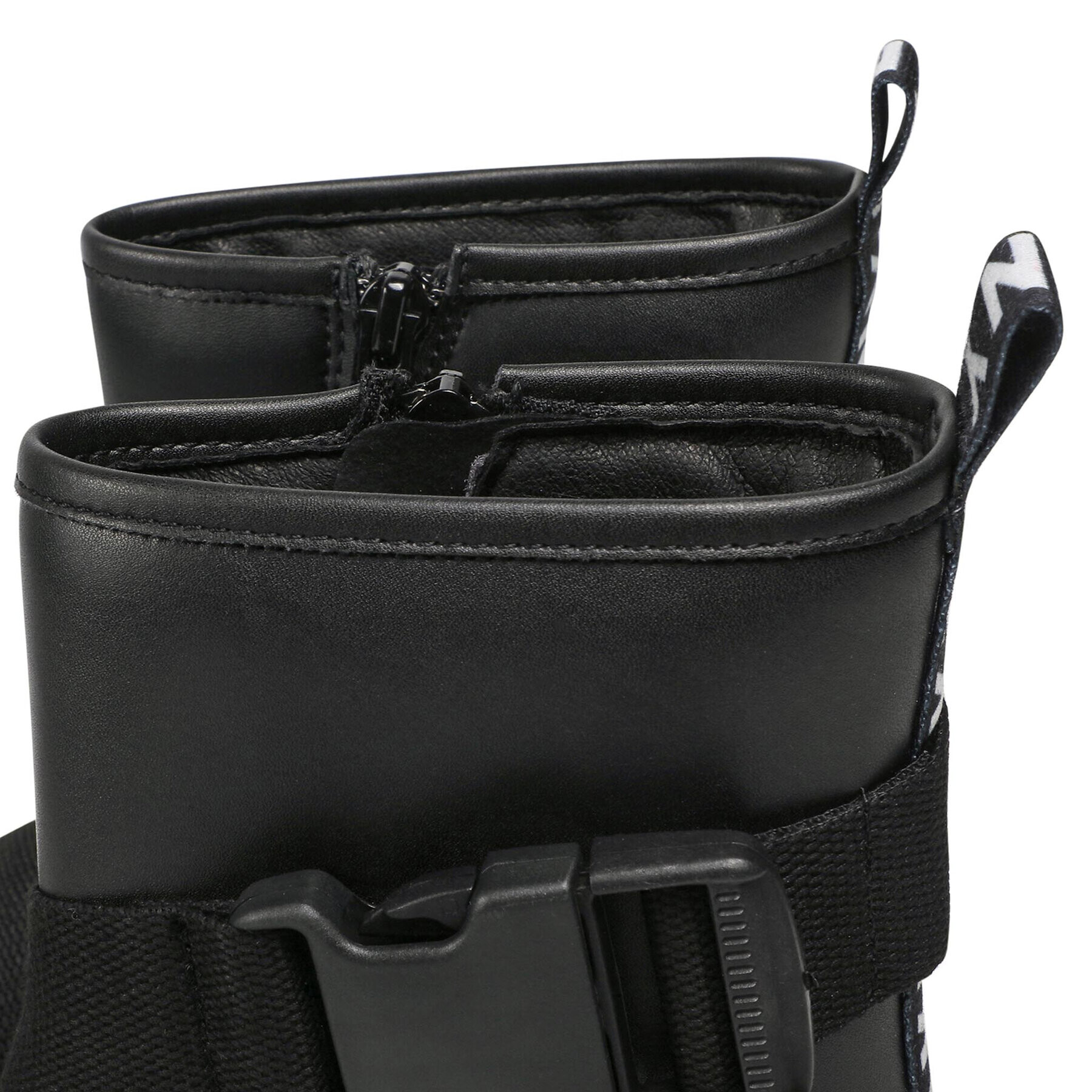 DKNY Туристически oбувки D39063 D Черен - Pepit.bg