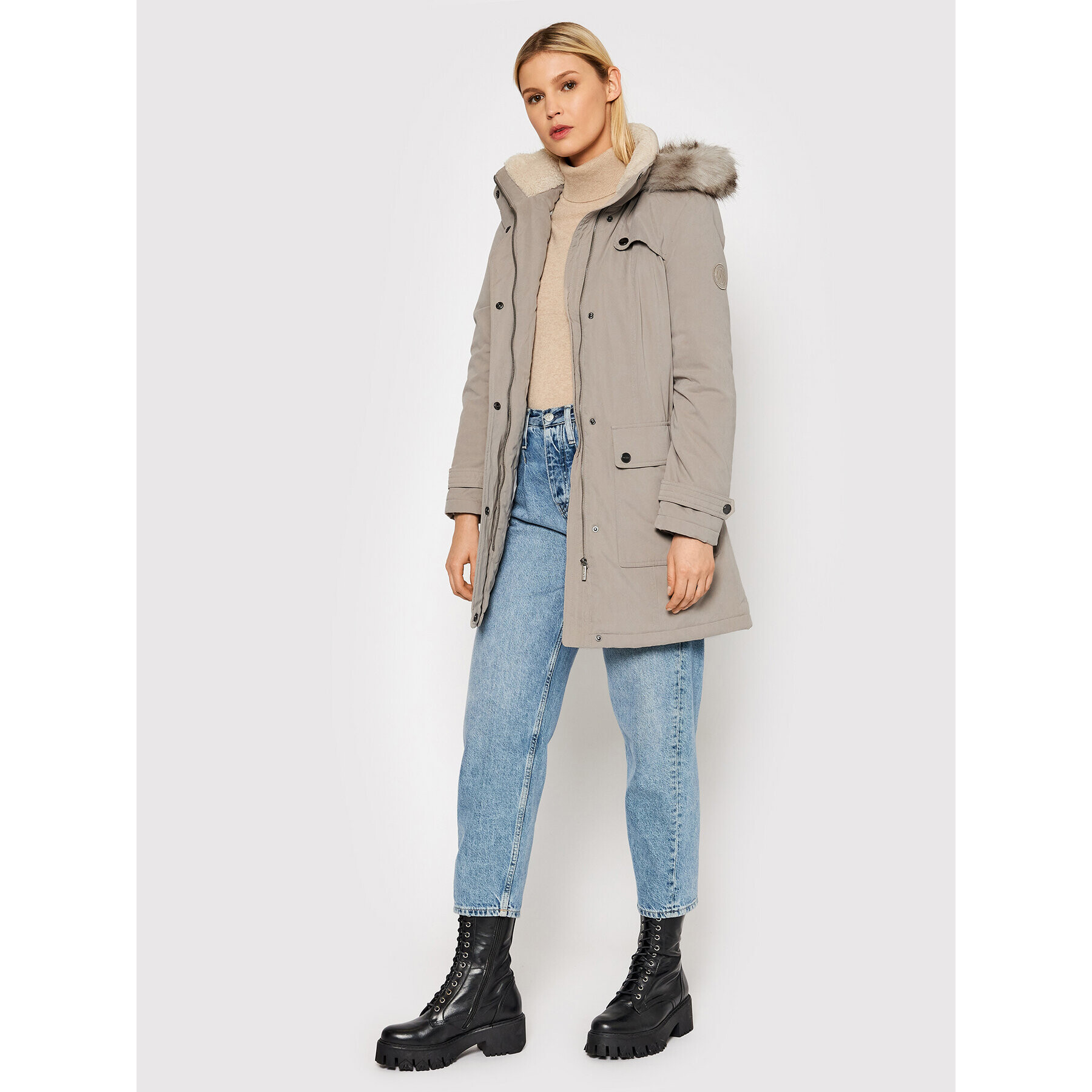 DKNY Зимно яке DL1MPA26 Сив Regular Fit - Pepit.bg