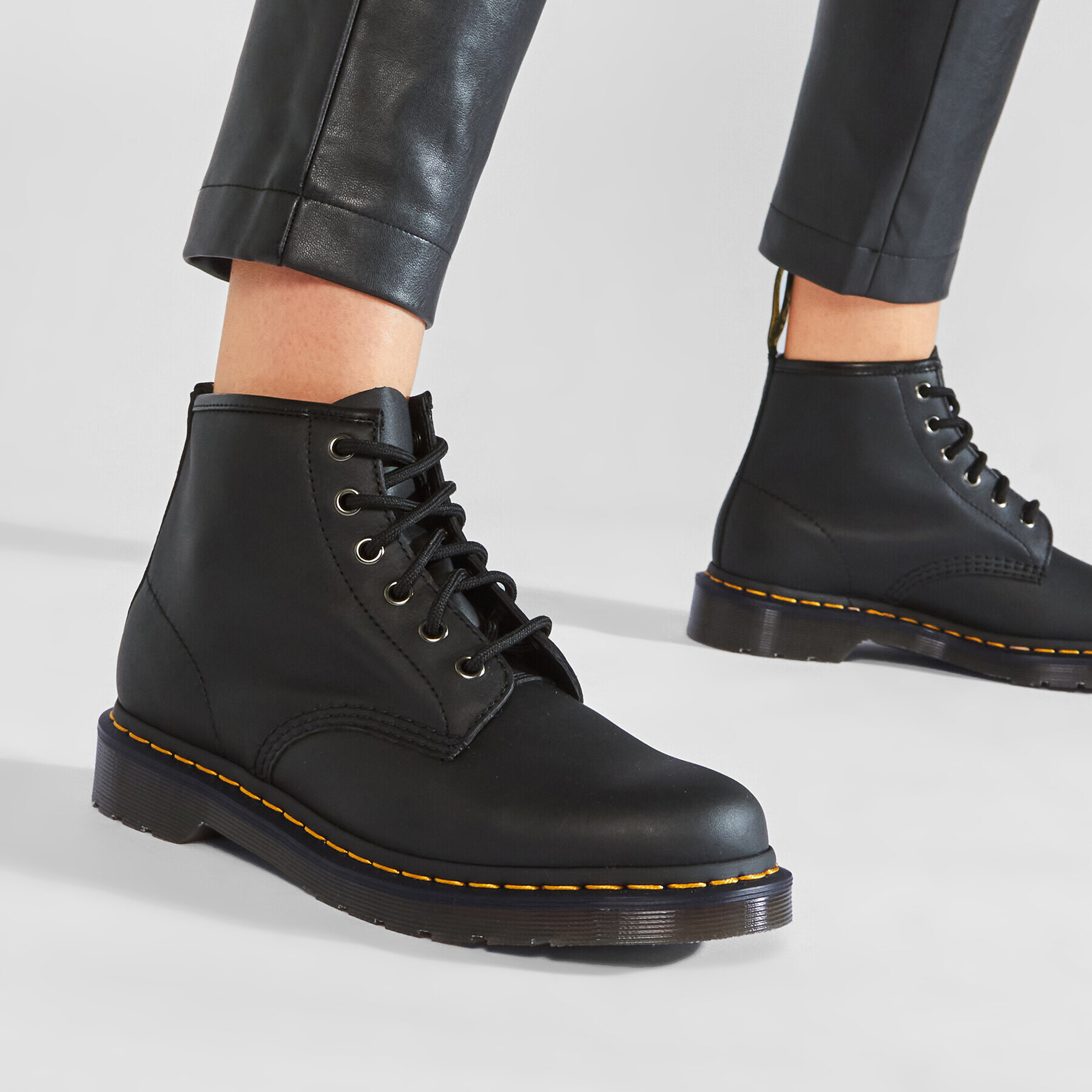 Dr. Martens Кубинки 101 26409001 Черен - Pepit.bg