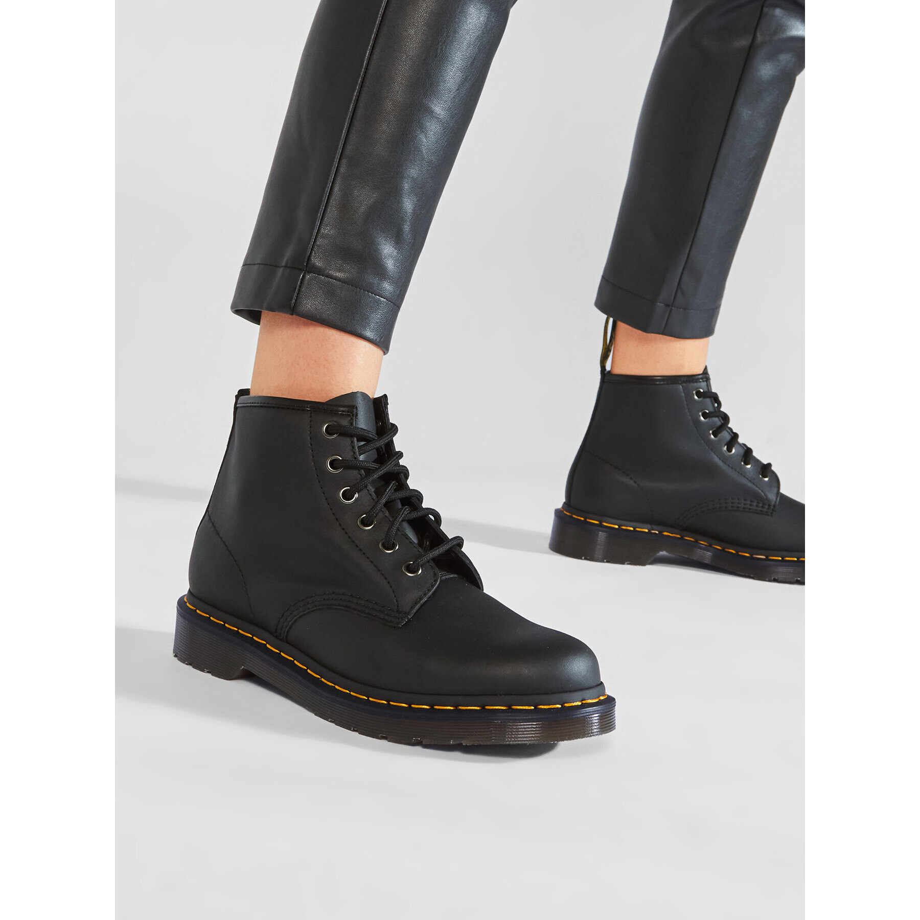 Dr. Martens Кубинки 101 26409001 Черен - Pepit.bg