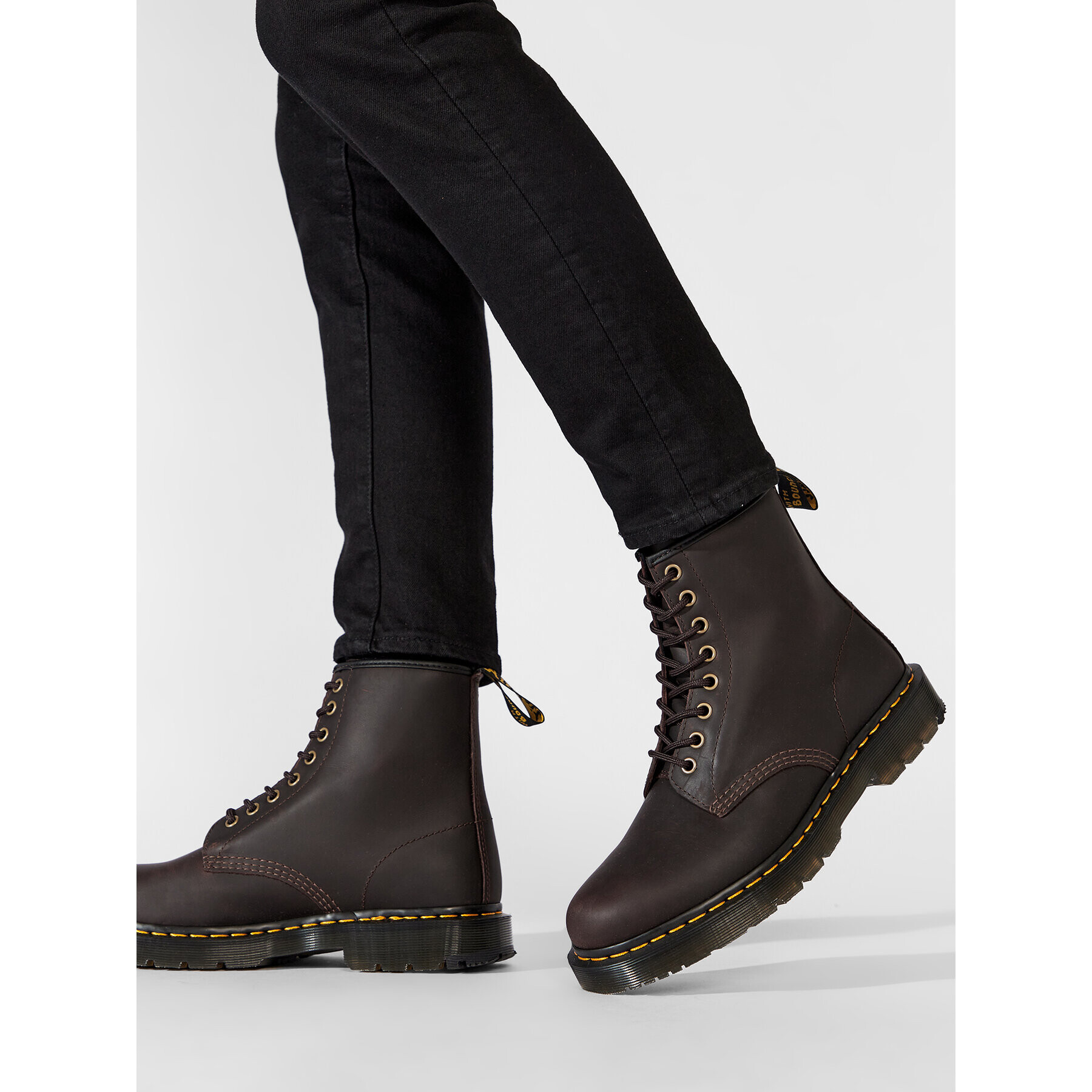 Dr. Martens Кубинки 1460 24038247 Кафяв - Pepit.bg