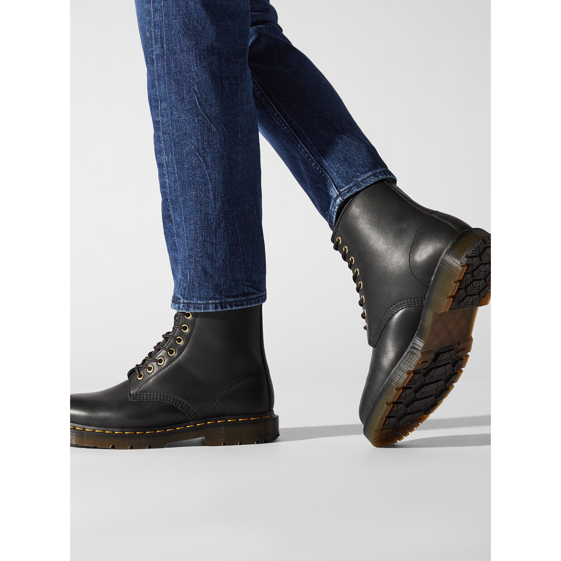 Dr. Martens Кубинки 1460 26860001 Черен - Pepit.bg