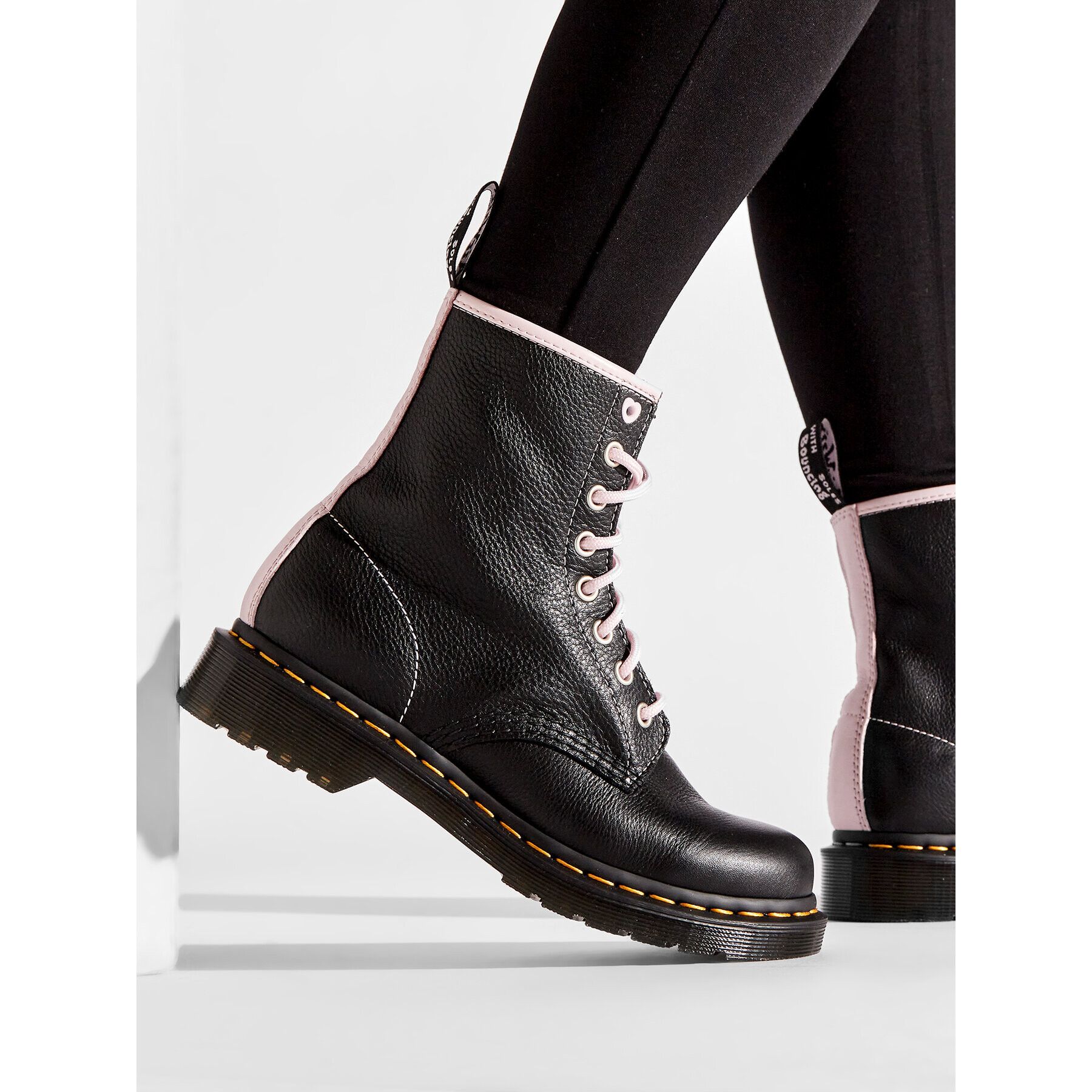 Dr. Martens Кубинки 1460 W 27276001 Черен - Pepit.bg