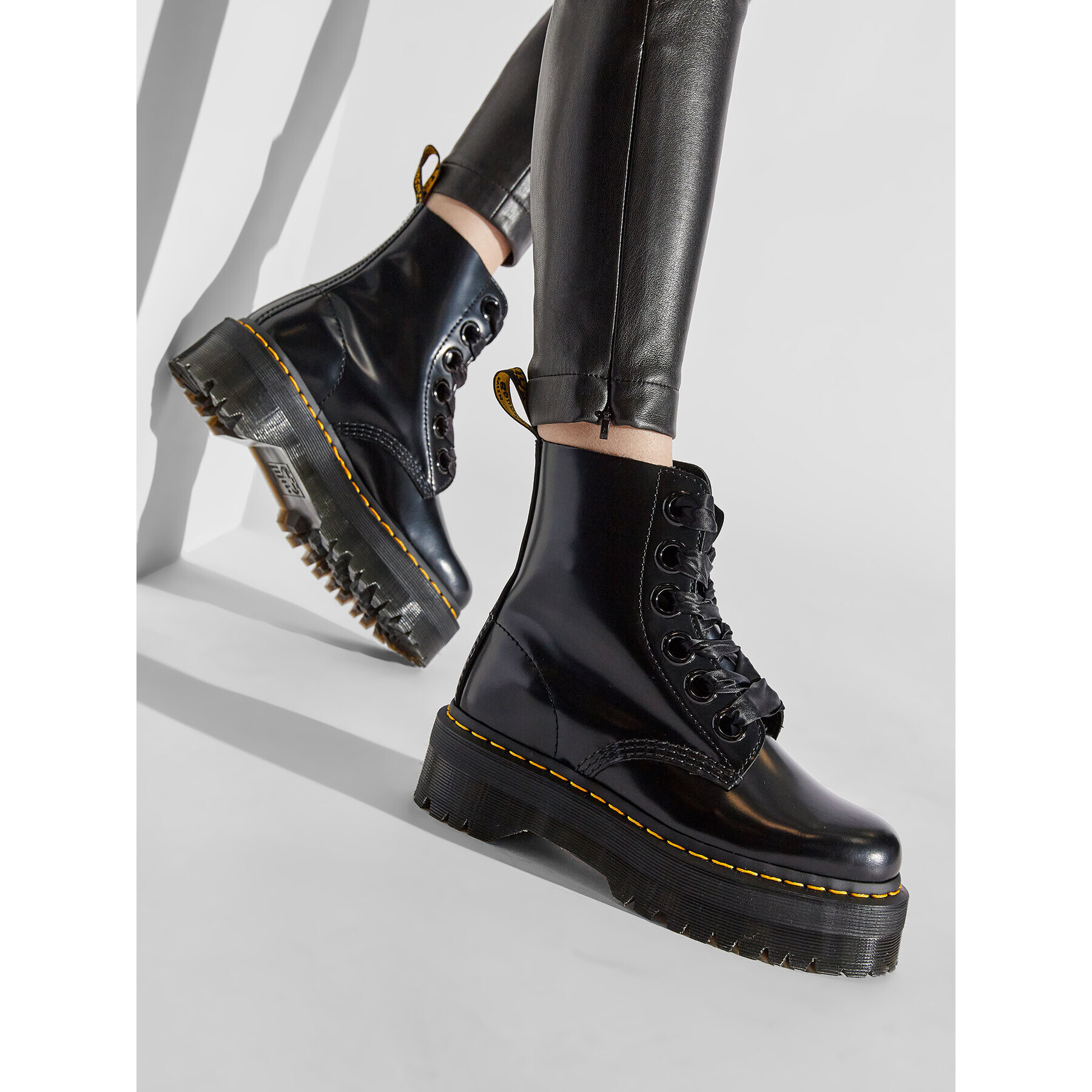 Dr. Martens Кубинки Molly 24861001 Черен - Pepit.bg