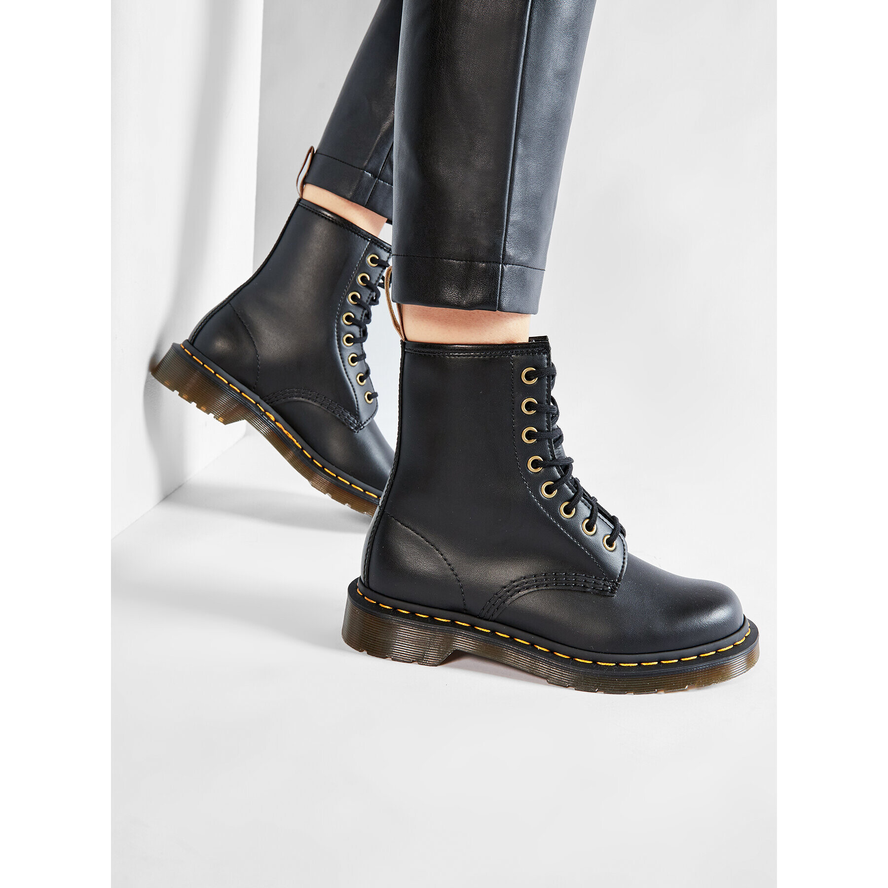 Dr. Martens Кубинки Vegan 1460 14045001 Черен - Pepit.bg