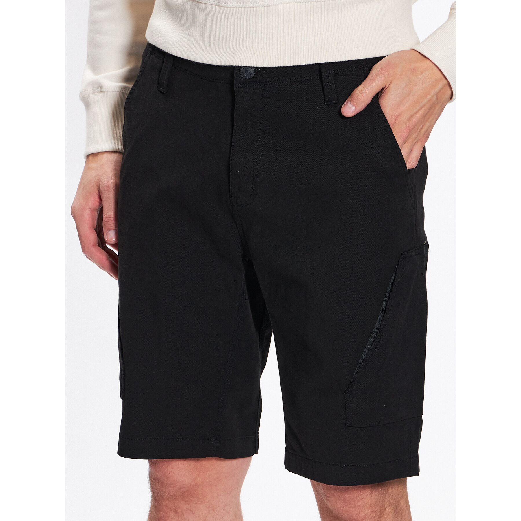 Duer Шорти от плат Live Free Adventure MSTR1014 Черен Regular Fit - Pepit.bg