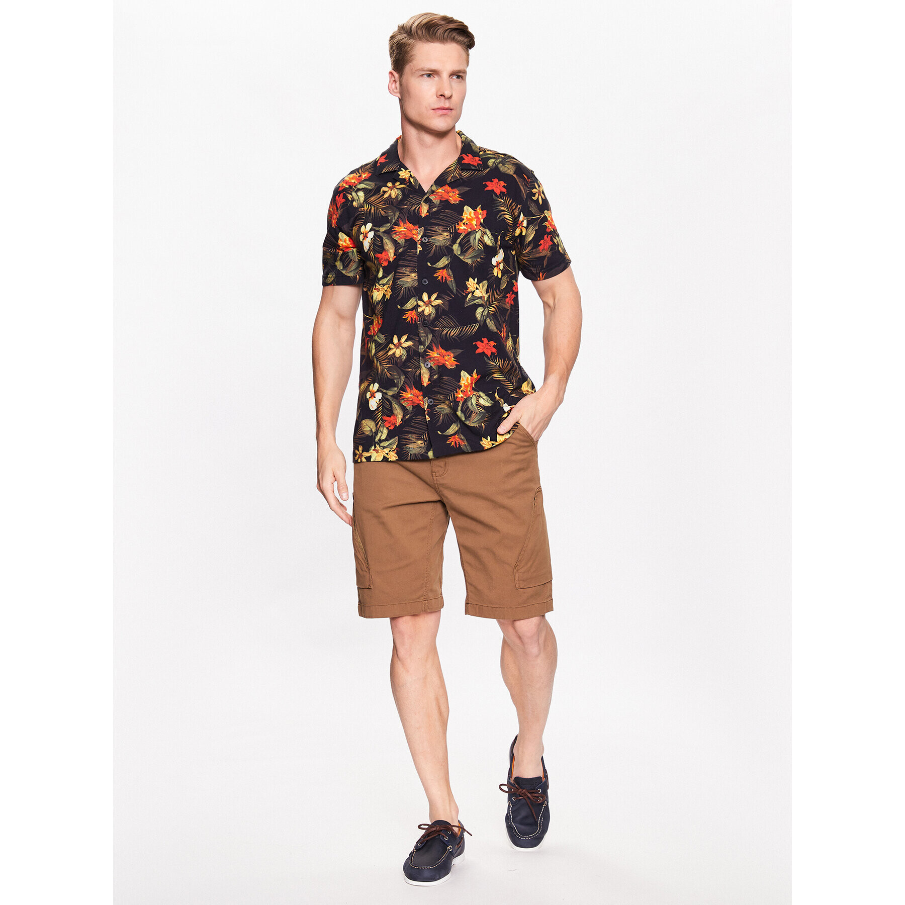 Duer Шорти от плат Live Free Adventure MSTR1014 Кафяв Regular Fit - Pepit.bg