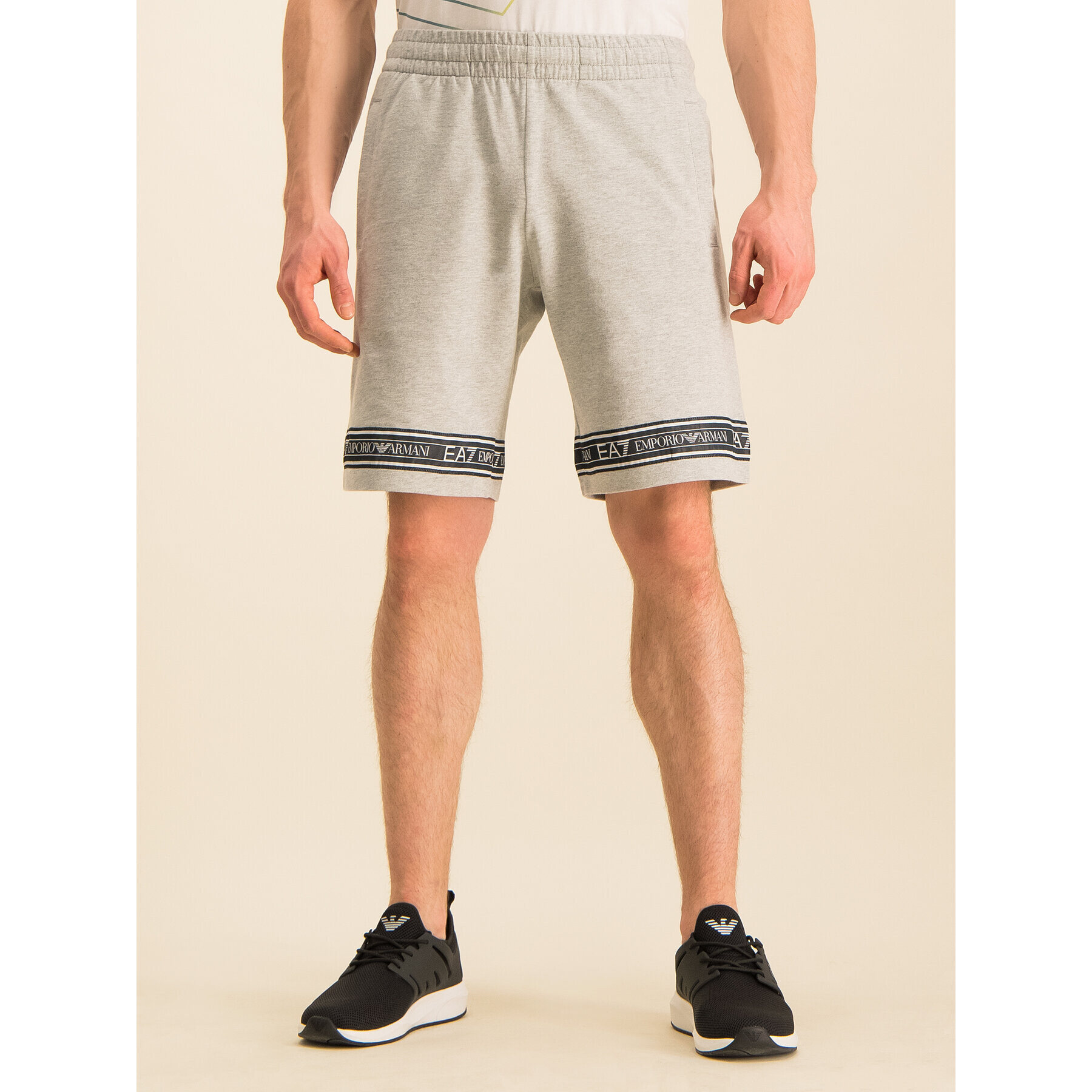 EA7 Emporio Armani Спортни шорти 3HPS56 PJ05Z 3904 Сив Regular Fit - Pepit.bg