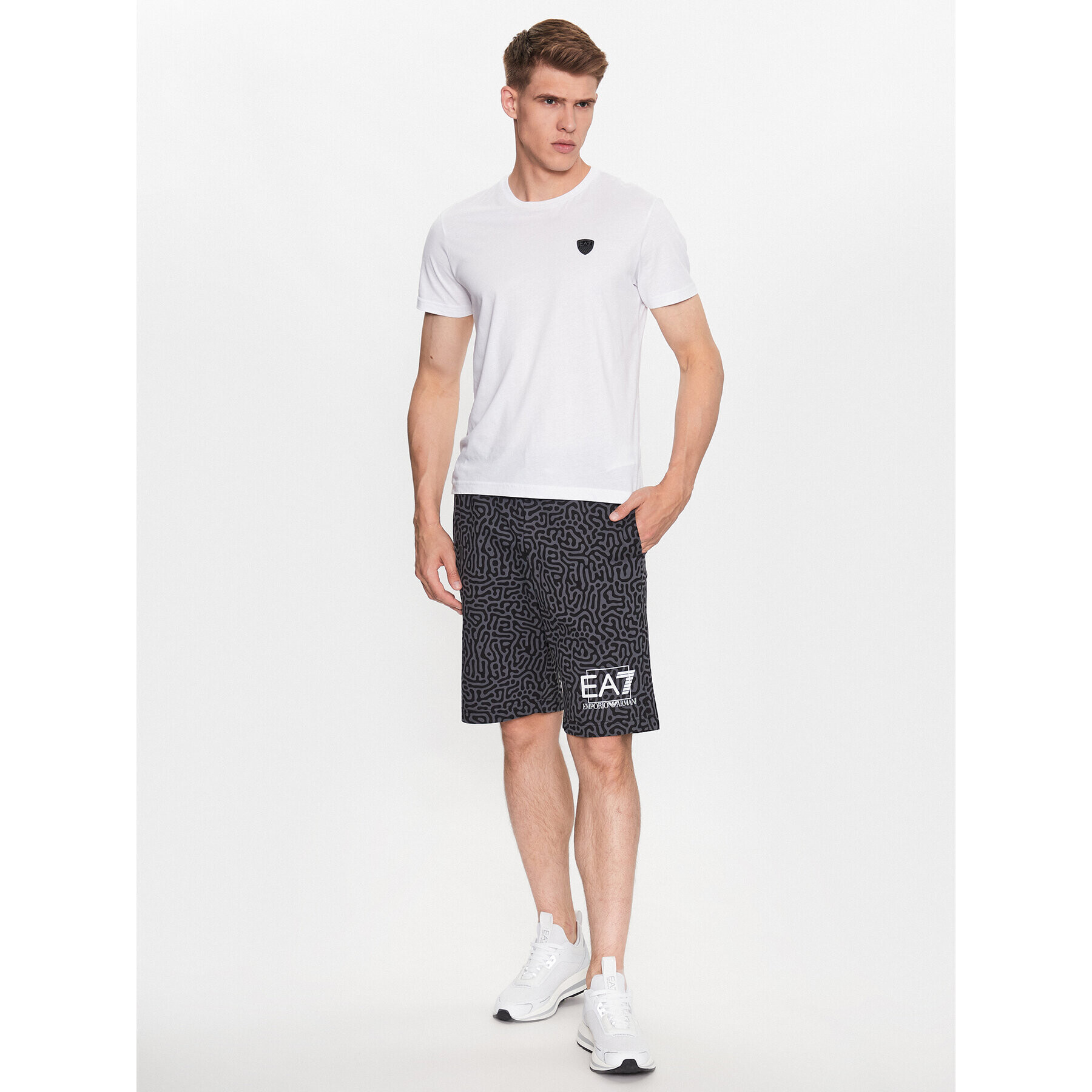 EA7 Emporio Armani Спортни шорти 3RPS53 PJ05Z 2224 Черен Regular Fit - Pepit.bg