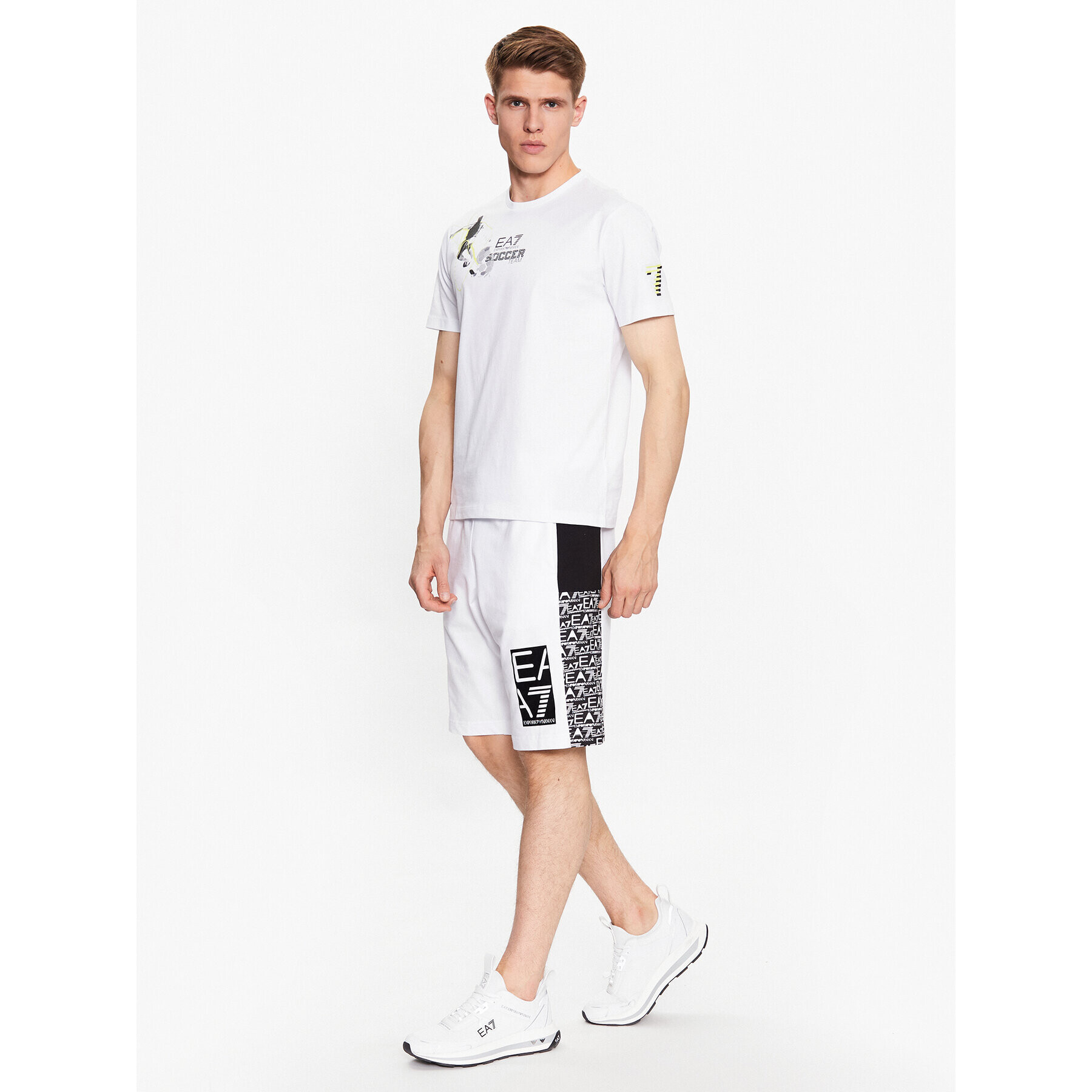 EA7 Emporio Armani Спортни шорти 3RPS62 PJ05Z 1100 Бял Regular Fit - Pepit.bg