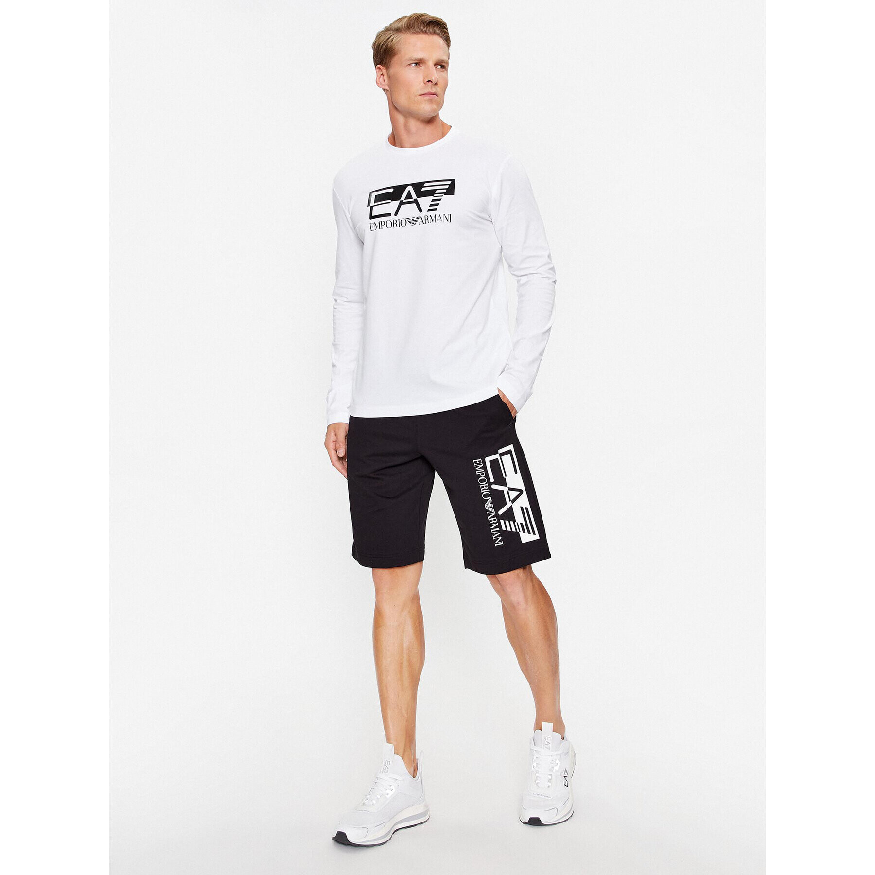 EA7 Emporio Armani Спортни шорти 6RPS63 PJ05Z 0200 Черен Regular Fit - Pepit.bg