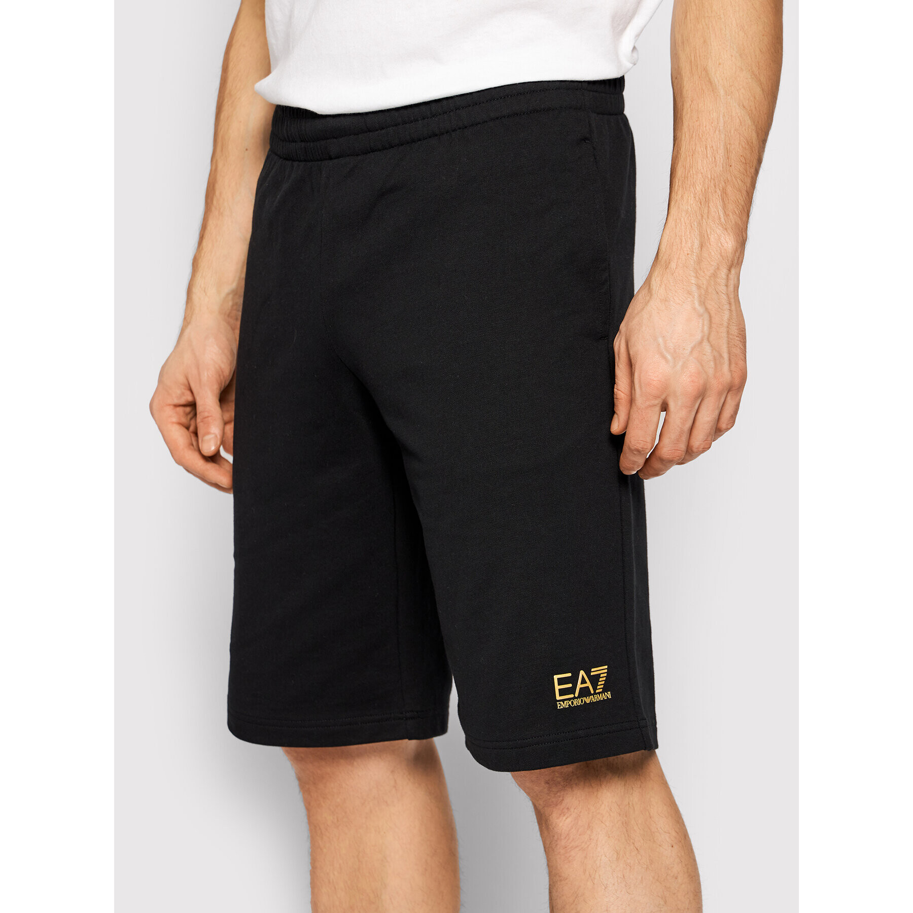 EA7 Emporio Armani Спортни шорти 8NPS02 PJ05Z 0208 Черен Regular Fit - Pepit.bg