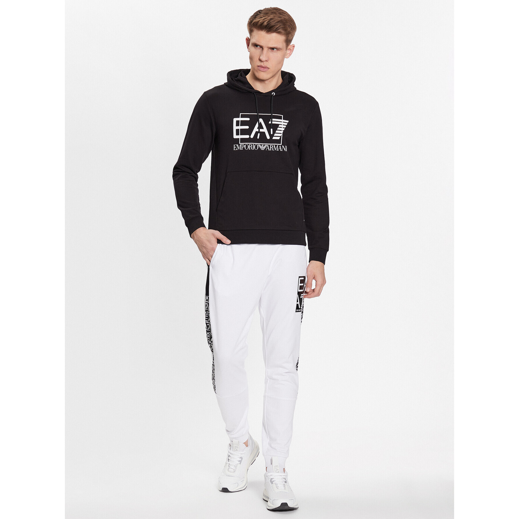 EA7 Emporio Armani Суитшърт 3RPM62 PJ05Z 1200 Черен Regular Fit - Pepit.bg