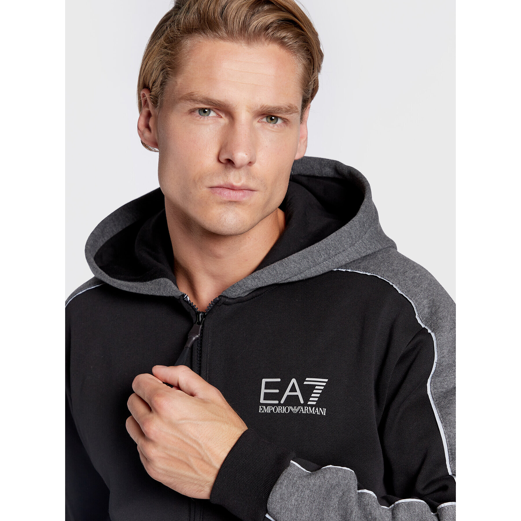 EA7 Emporio Armani Суитшърт 6LPM16 PJ07Z 1200 Черен Regular Fit - Pepit.bg