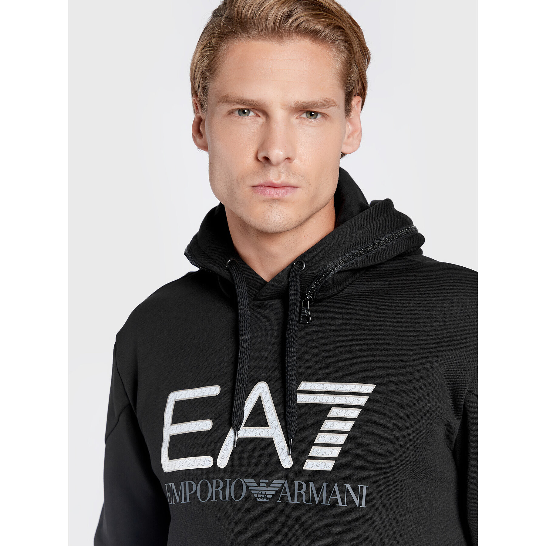 EA7 Emporio Armani Суитшърт 6LPM88 PJ07Z 1200 Черен Regular Fit - Pepit.bg