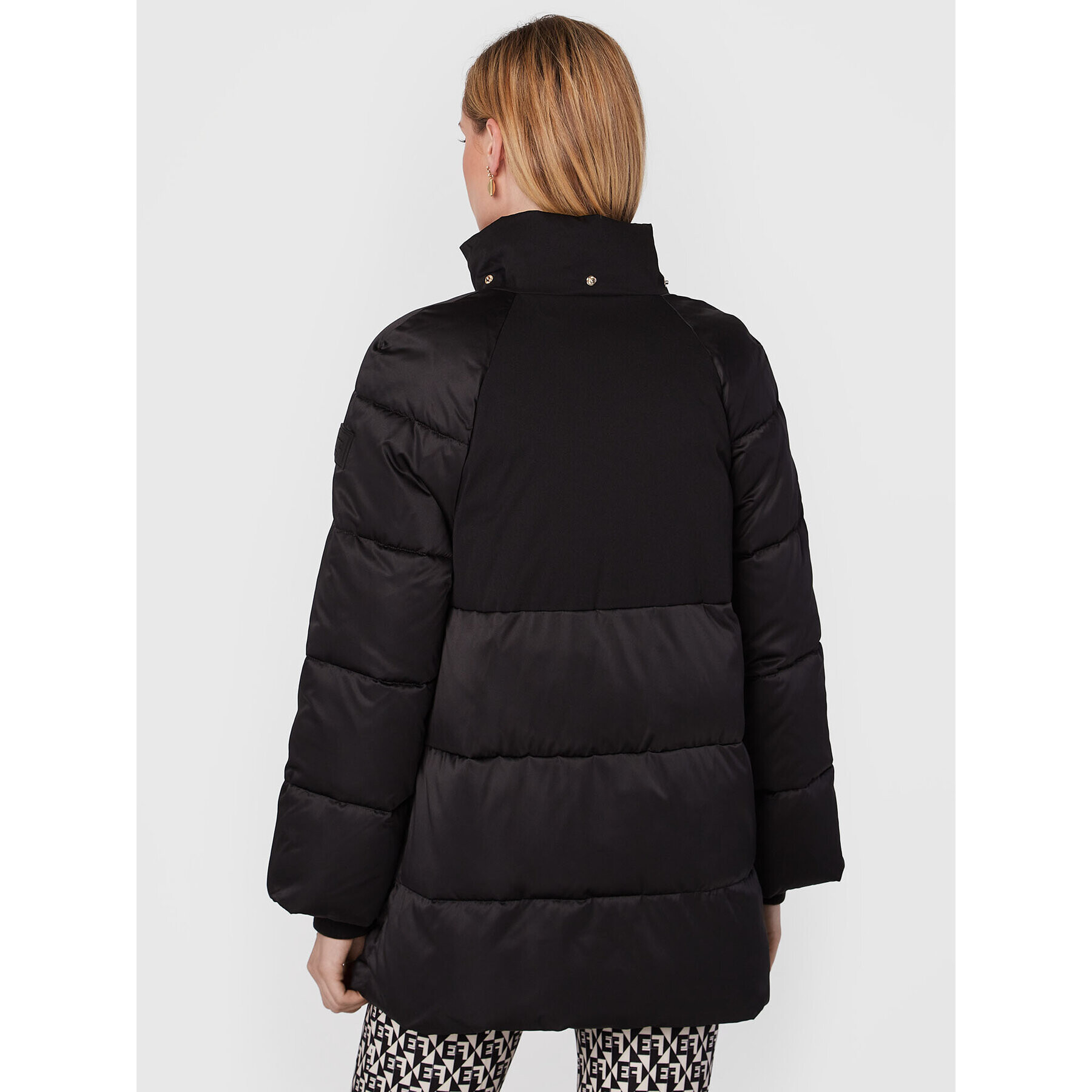 Elisabetta Franchi Пухено яке PI-48Z-26E2-V490 Черен Oversize - Pepit.bg