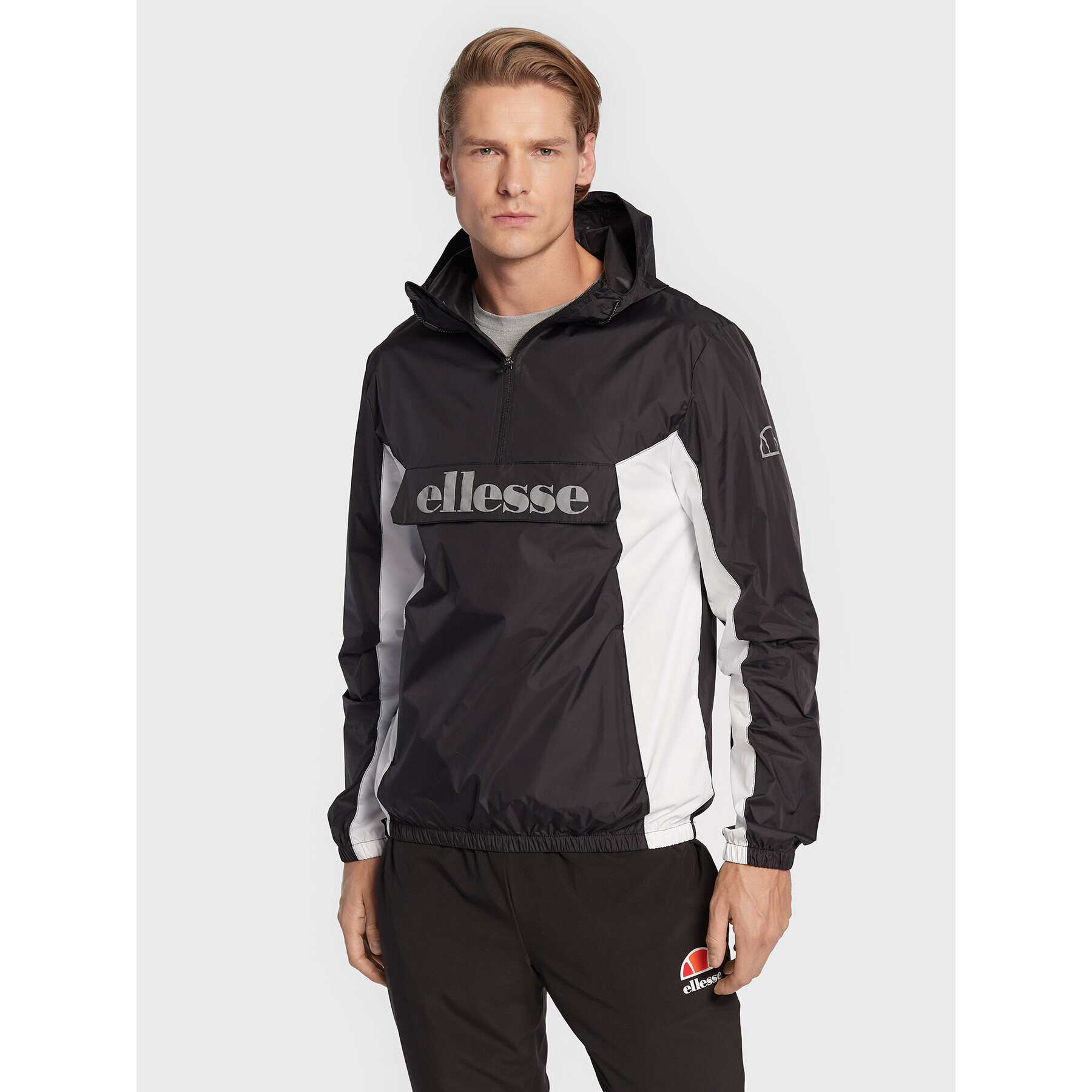 Ellesse Анорак Aceras SHK13435 Черен Regular Fit - Pepit.bg