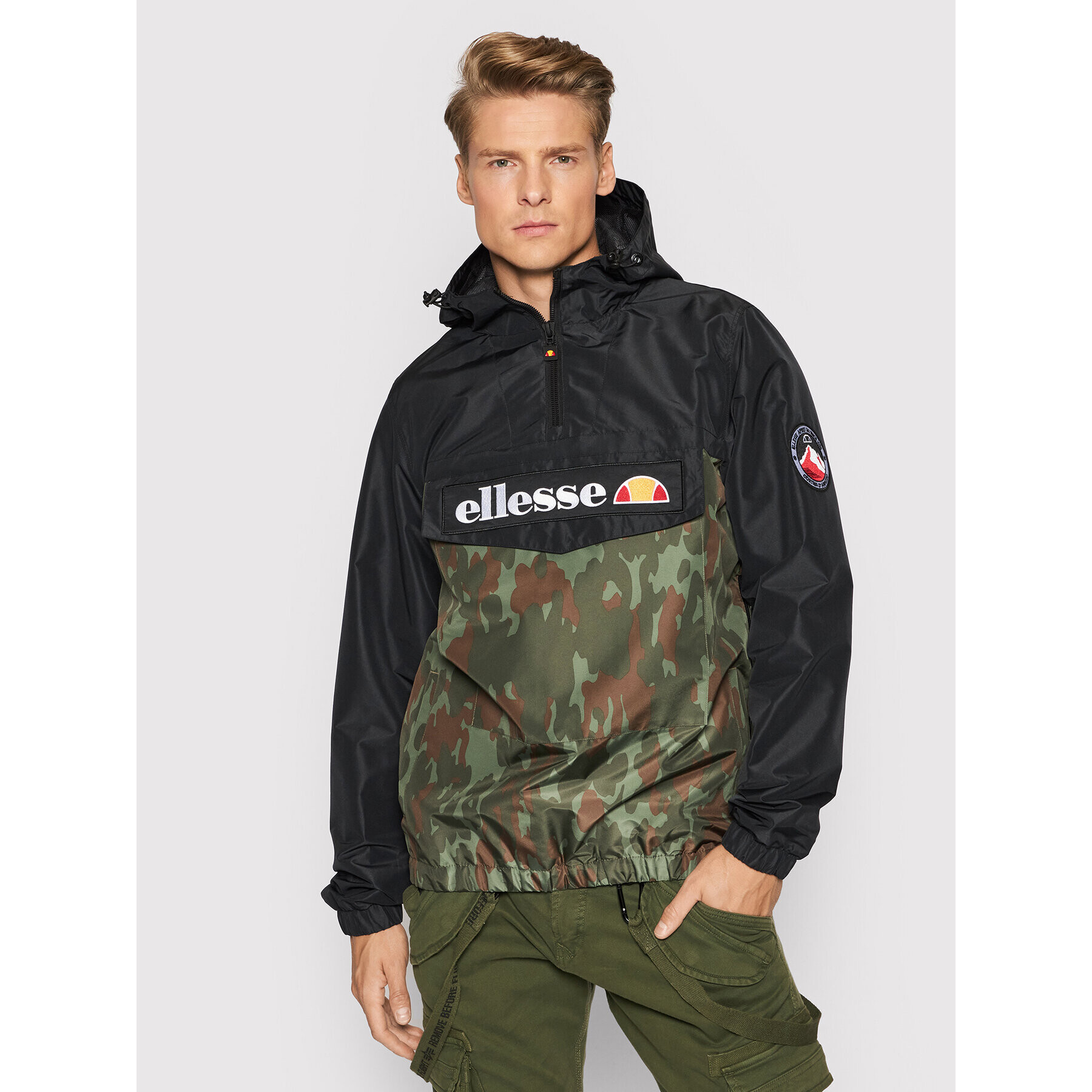 Ellesse Анорак Mont 2 SHK06040 Зелен Regular Fit - Pepit.bg