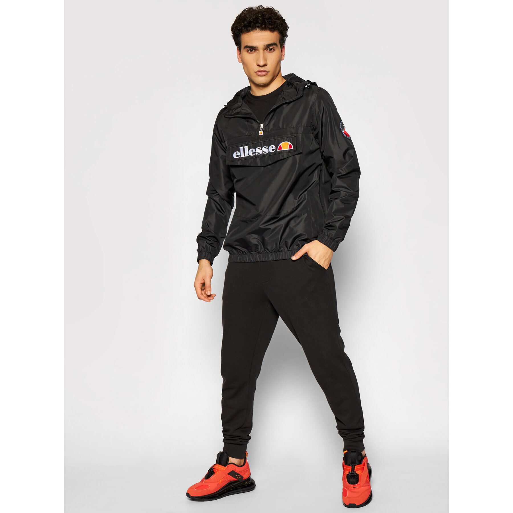 Ellesse Анорак Mont 2 SHS06040 Черен Regular Fit - Pepit.bg