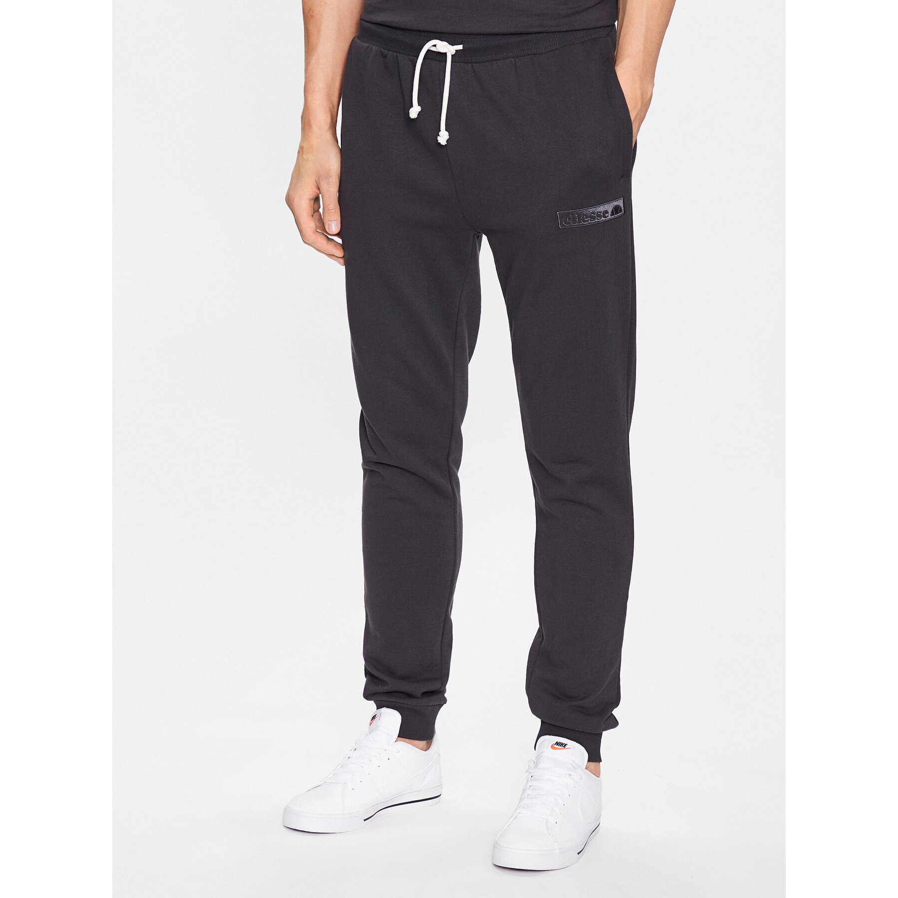 Ellesse Долнище анцуг Coperchiata SHR17563 Черен Regular Fit - Pepit.bg