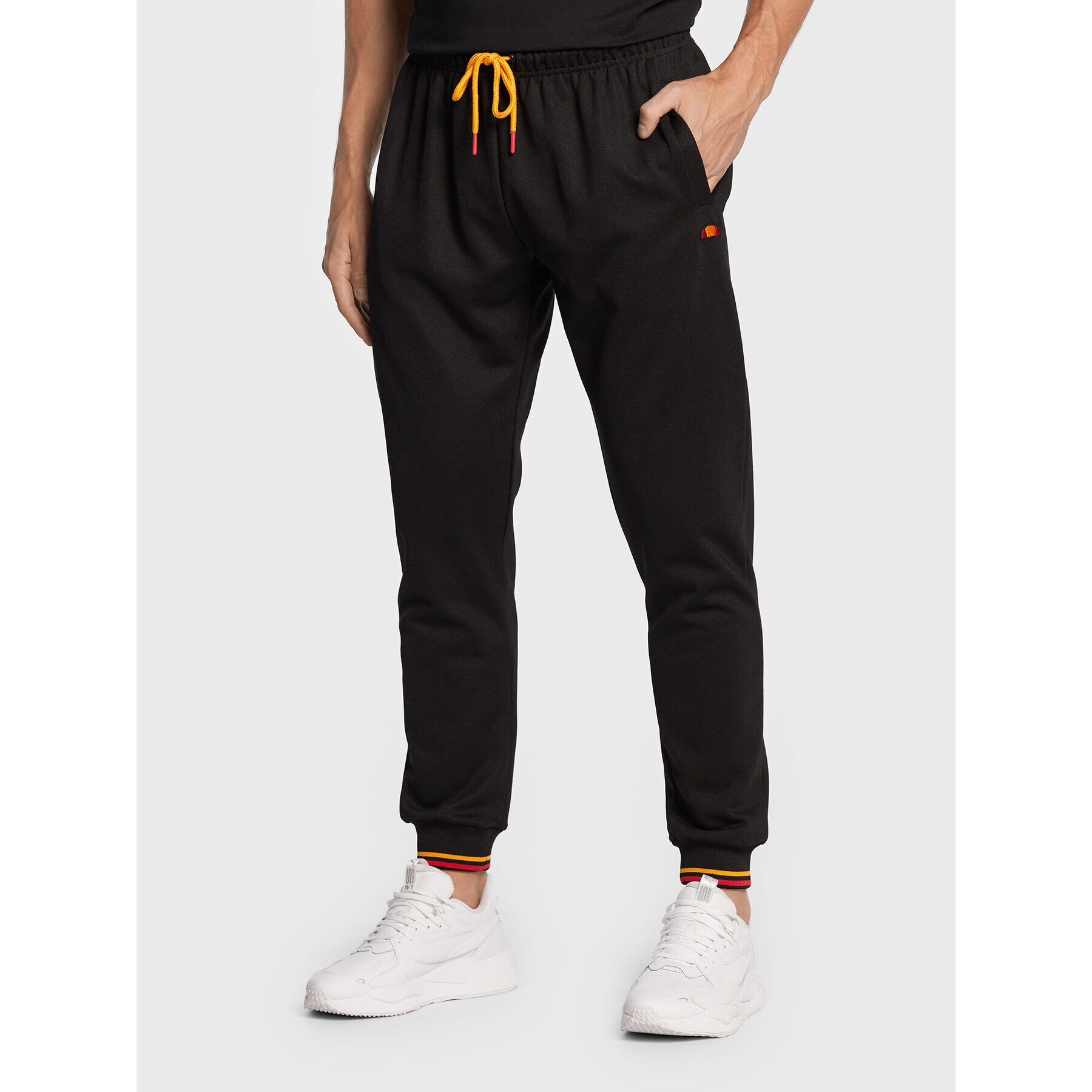 Ellesse Долнище анцуг Cesar SHP16445 Черен Regular Fit - Pepit.bg