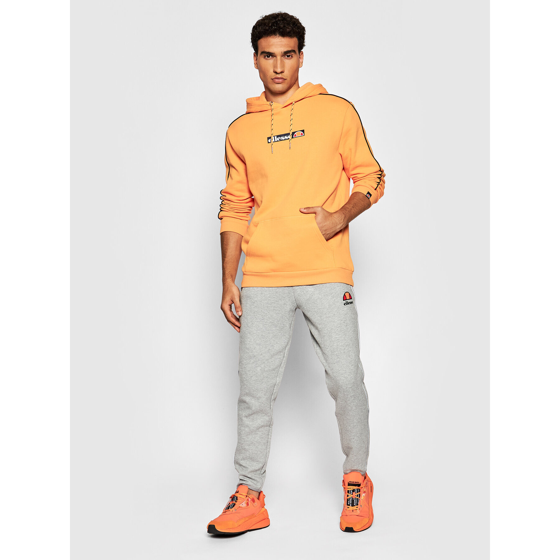 Ellesse Долнище анцуг Diruta SXG09897 Сив Regular Fit - Pepit.bg