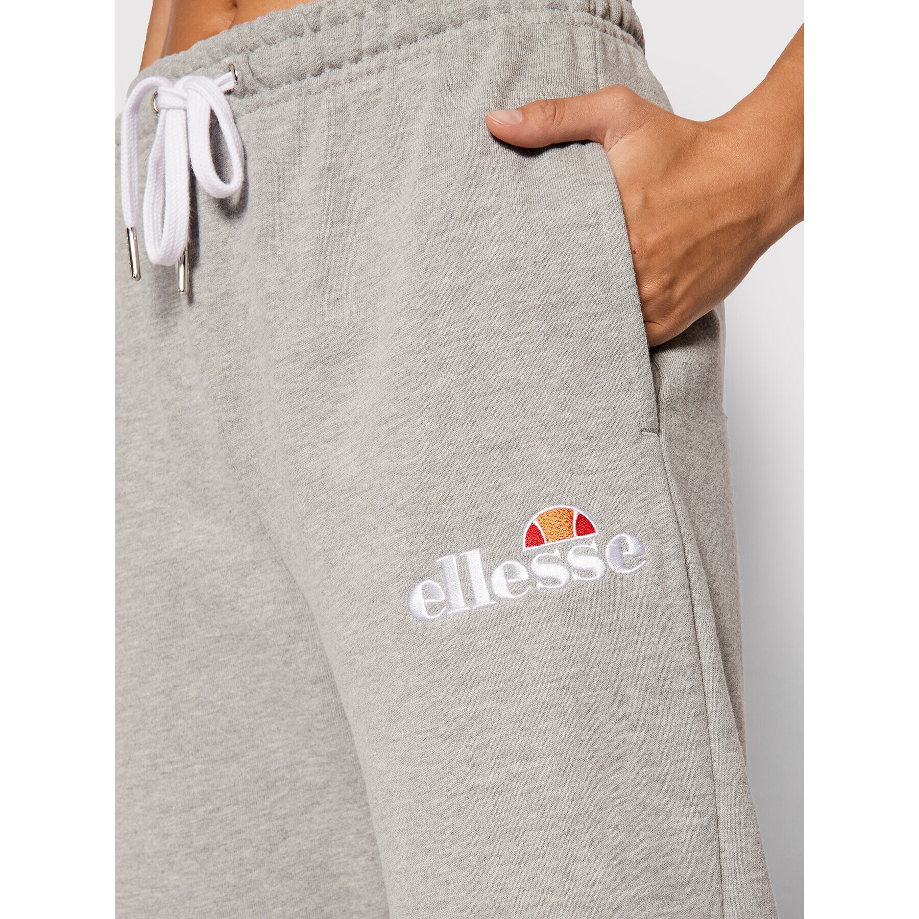 Ellesse Долнище анцуг Noora SGK13459 Сив Regular Fit - Pepit.bg