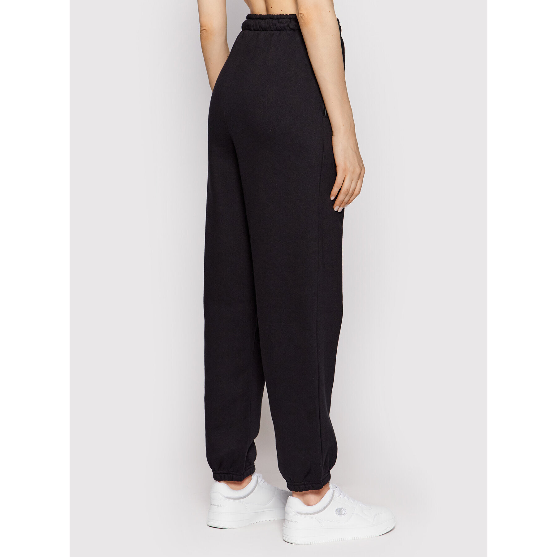 Ellesse Долнище анцуг Novan SGM14154 Черен Relaxed Fit - Pepit.bg