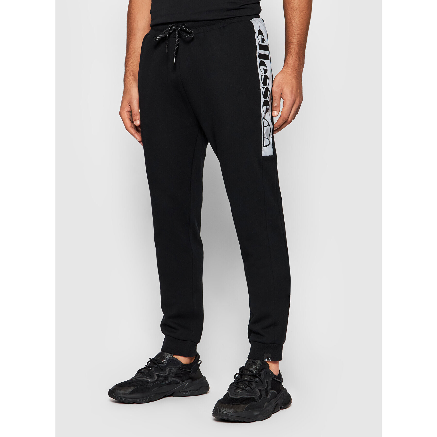 Ellesse Долнище анцуг Pleiadies SHK12790 Черен Regular Fit - Pepit.bg