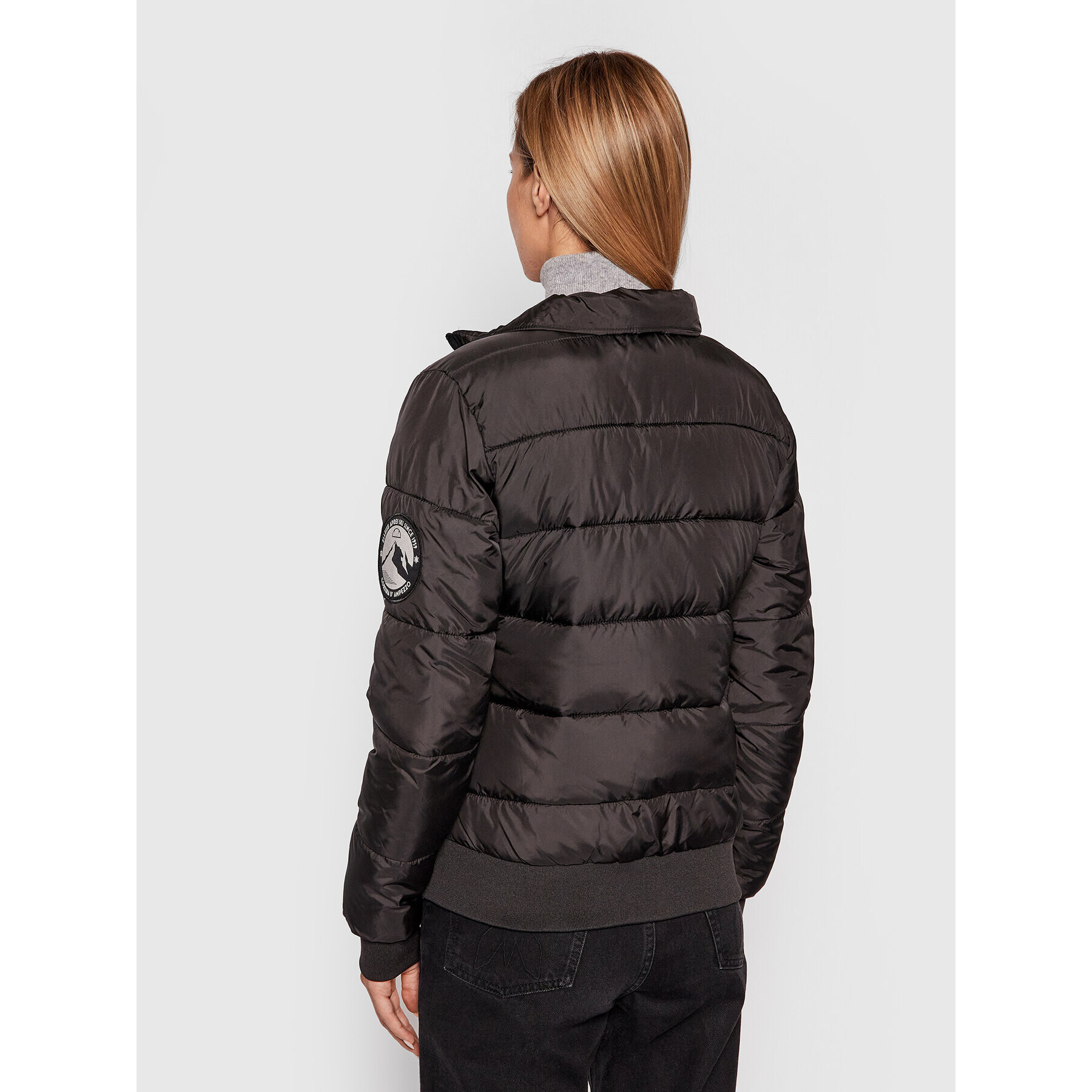 Ellesse Пухено яке Nouelle SGK12146 Черен Regular Fit - Pepit.bg