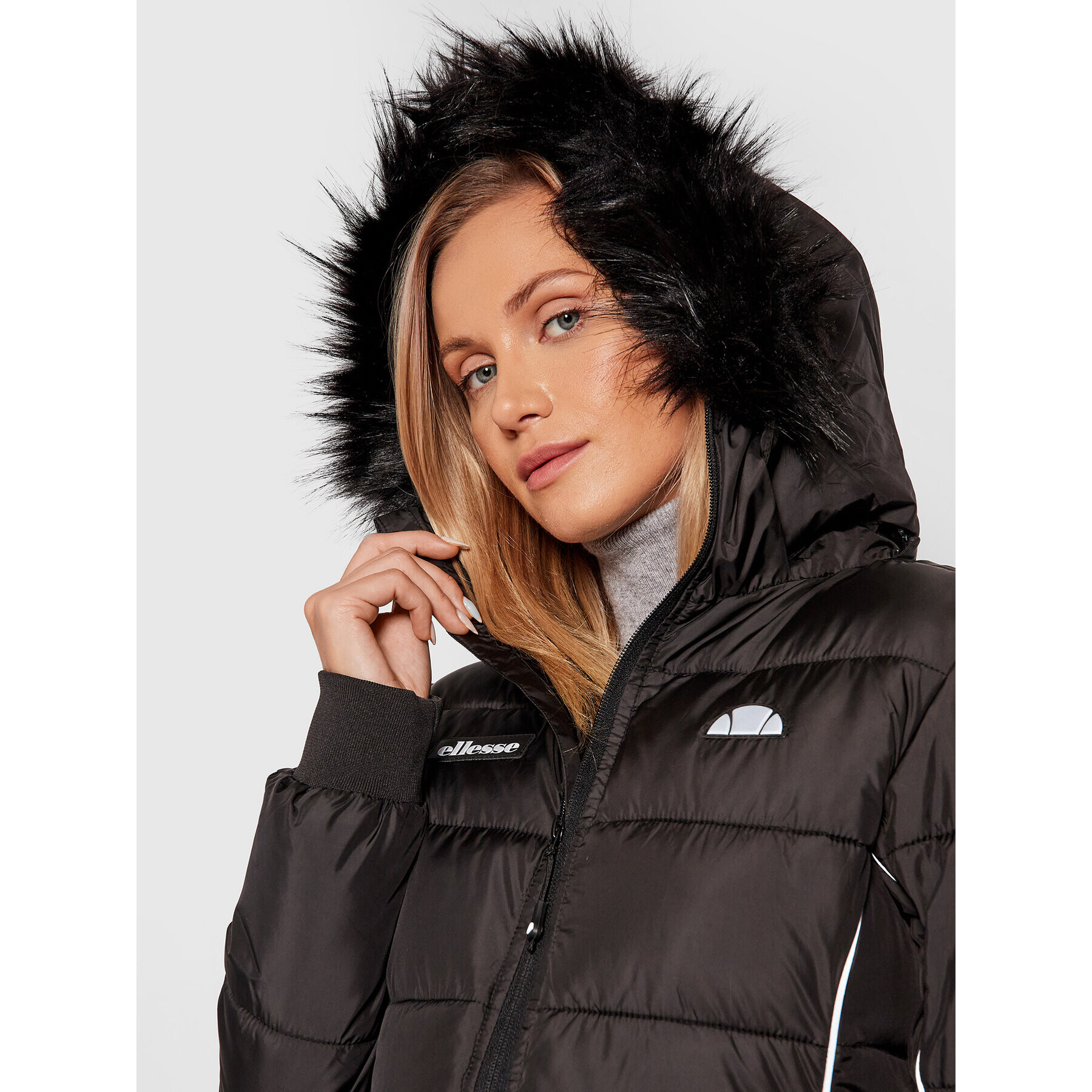 Ellesse Пухено яке Nouelle SGK12146 Черен Regular Fit - Pepit.bg